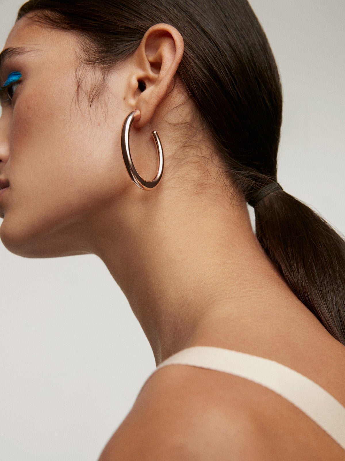 Pendientes de aro grandes de plata 925 bañada en oro rosa de 18K con forma ovalada