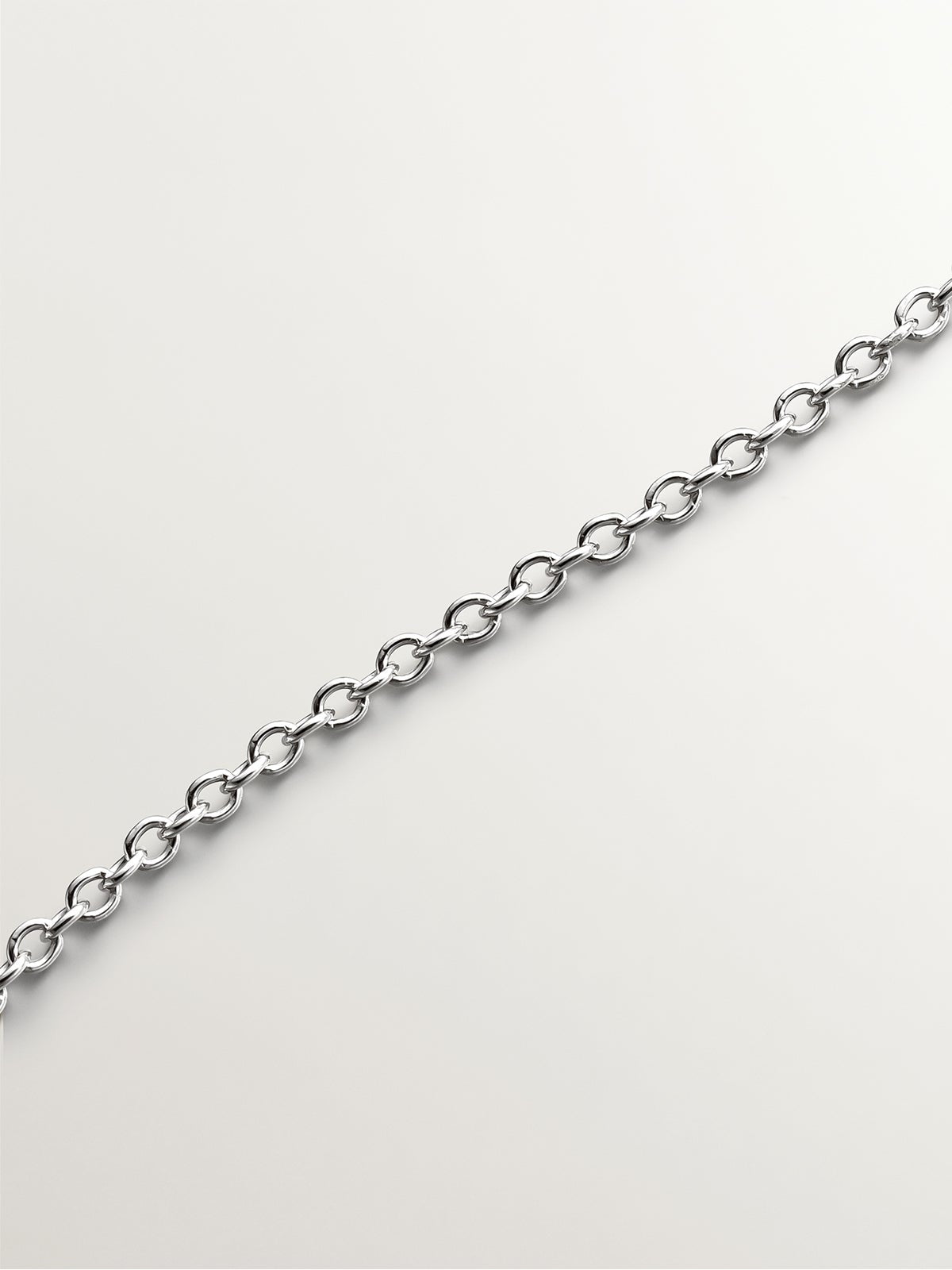 Colgante de plata 925 con topacio blanco y orla de zafiros blancos