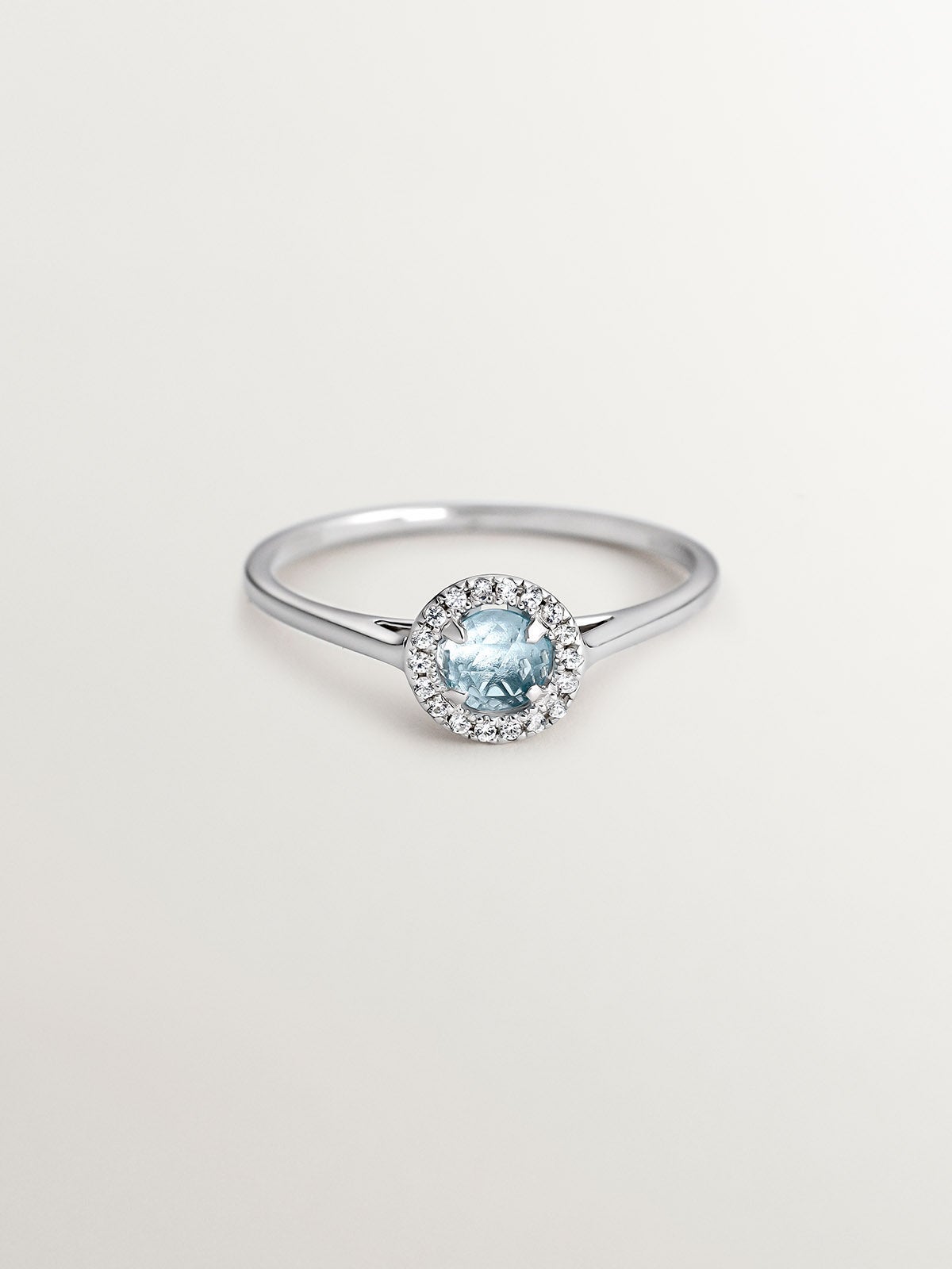 Anillo de plata 925 con topacio azul y zafiros blancos