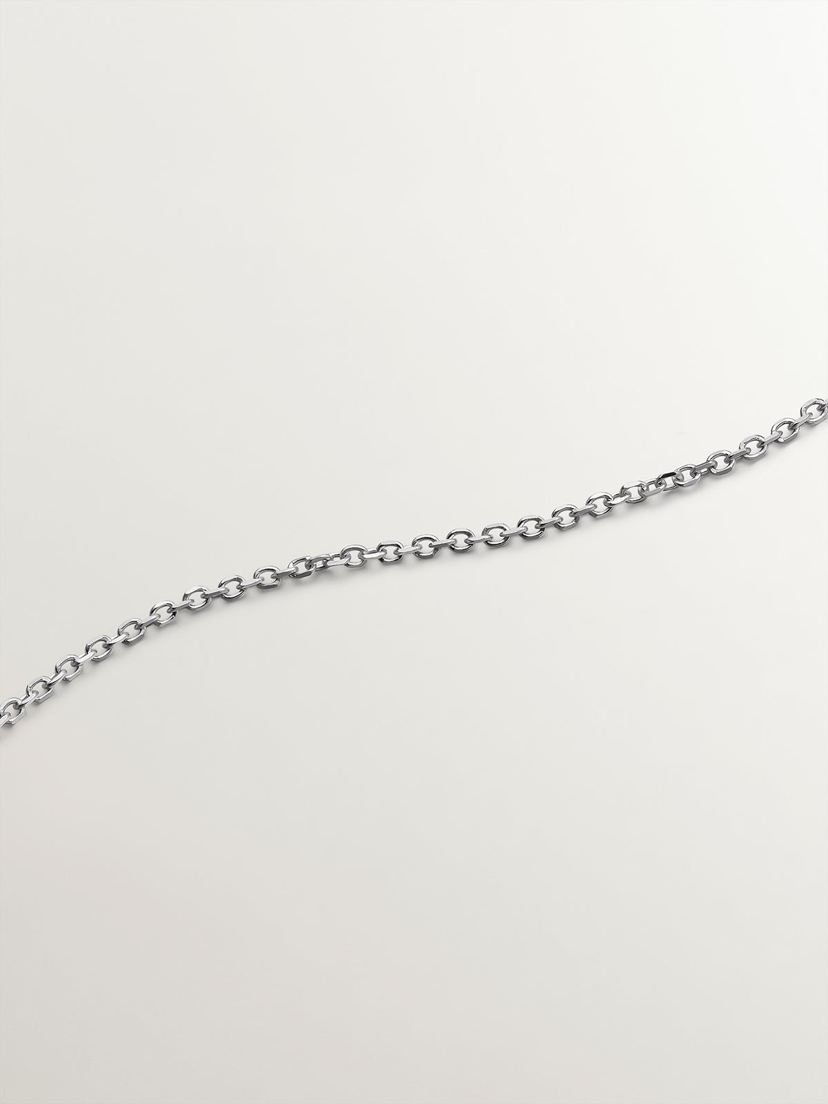 Colgante de oro blanco de 9K con gota y diamantes blancos