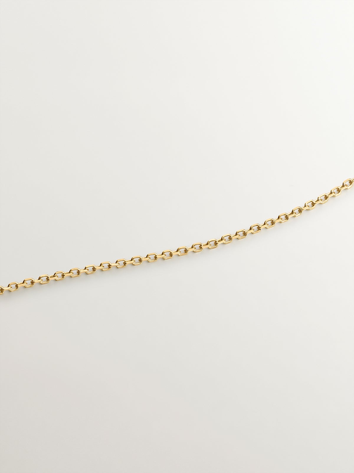 Colgante de oro amarillo de 9K con gota y diamantes blancos