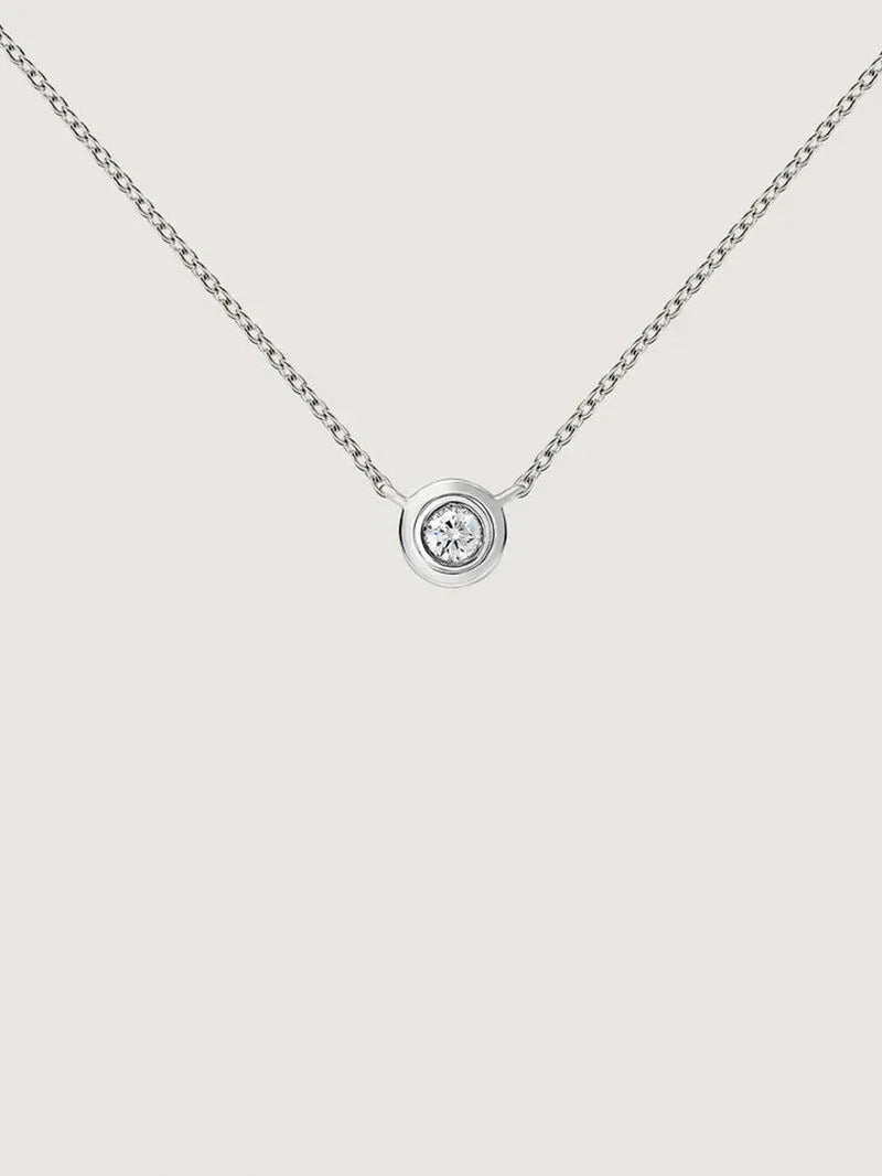 Colgante de oro blanco de 18K con diamante