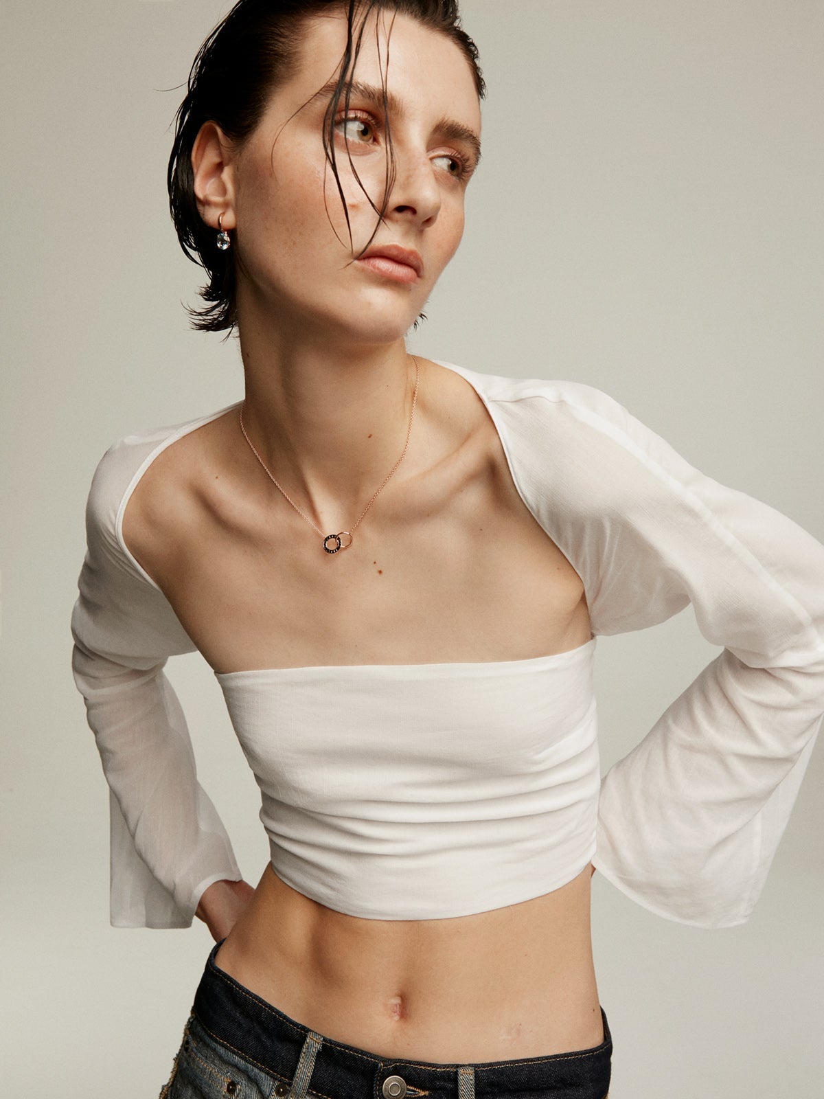 Colgante de plata 925 bañada en oro rosa de 18K con círculos y espinelas negras