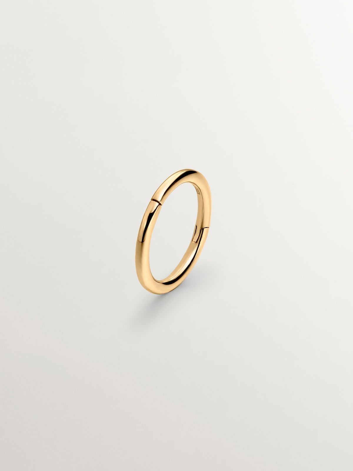 Piercing solitario de oro amarillo de 18K