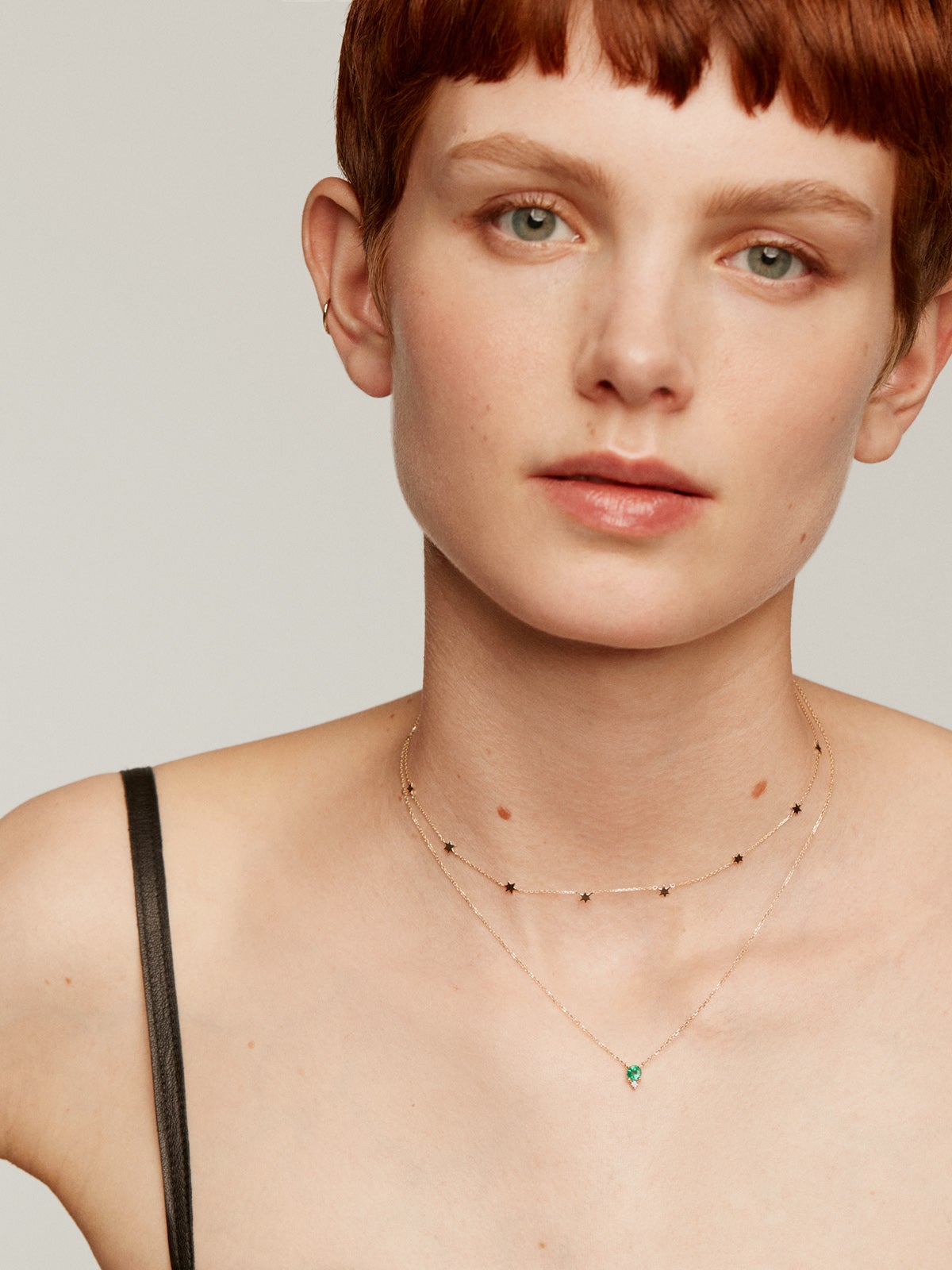 Pendiente de aro individual de oro amarillo de 9K