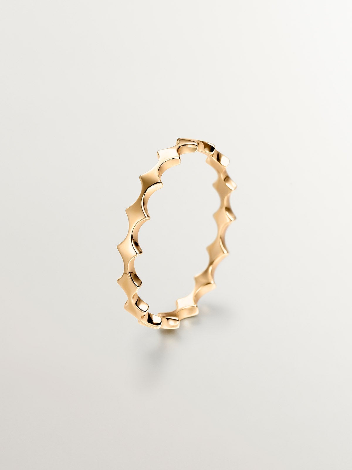 Anillo de oro amarillo de 9K con rombos