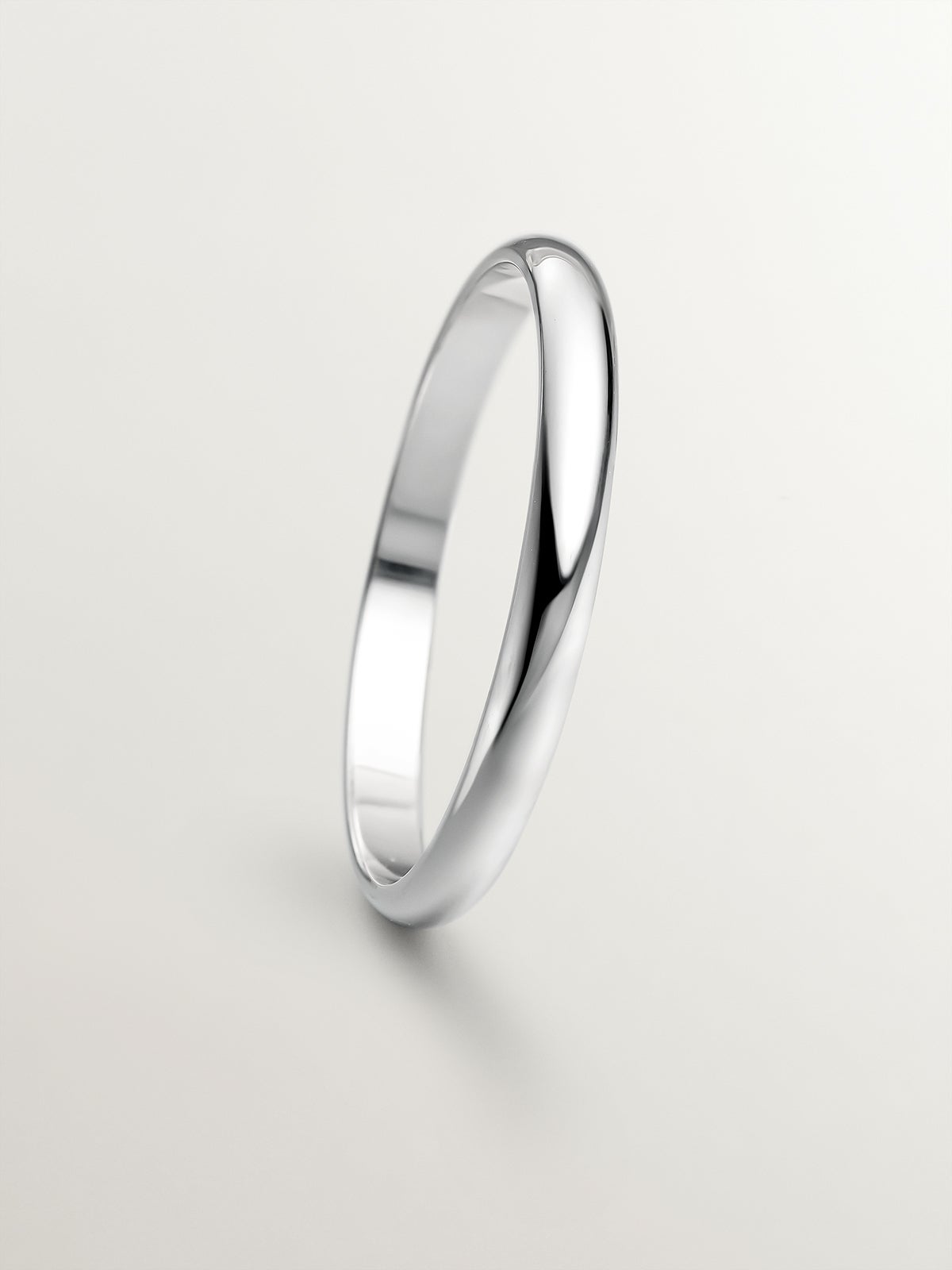 Alianza de oro blanco de media caña de 2,50mm