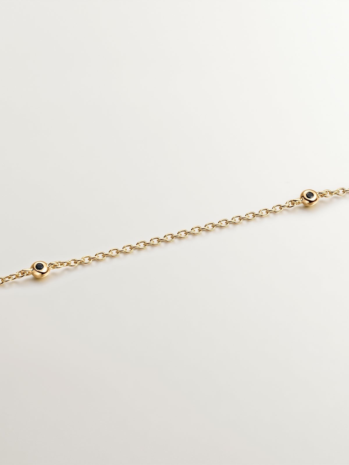 Collar de plata 925 bañada en oro amarillo de 18K con cruz grande y espinelas