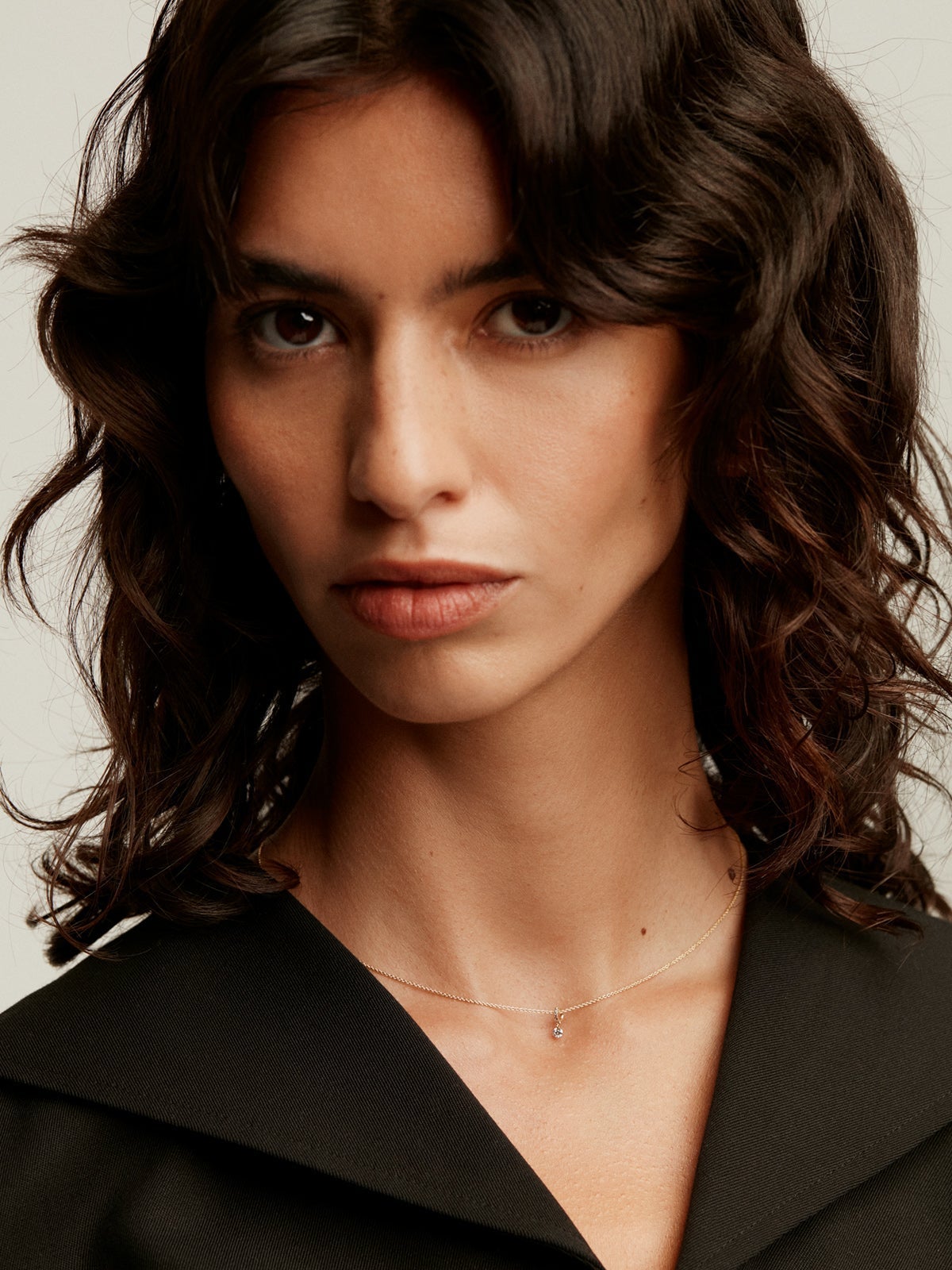 Colgante de oro amarillo de 18K con diamantes 0,098 cts