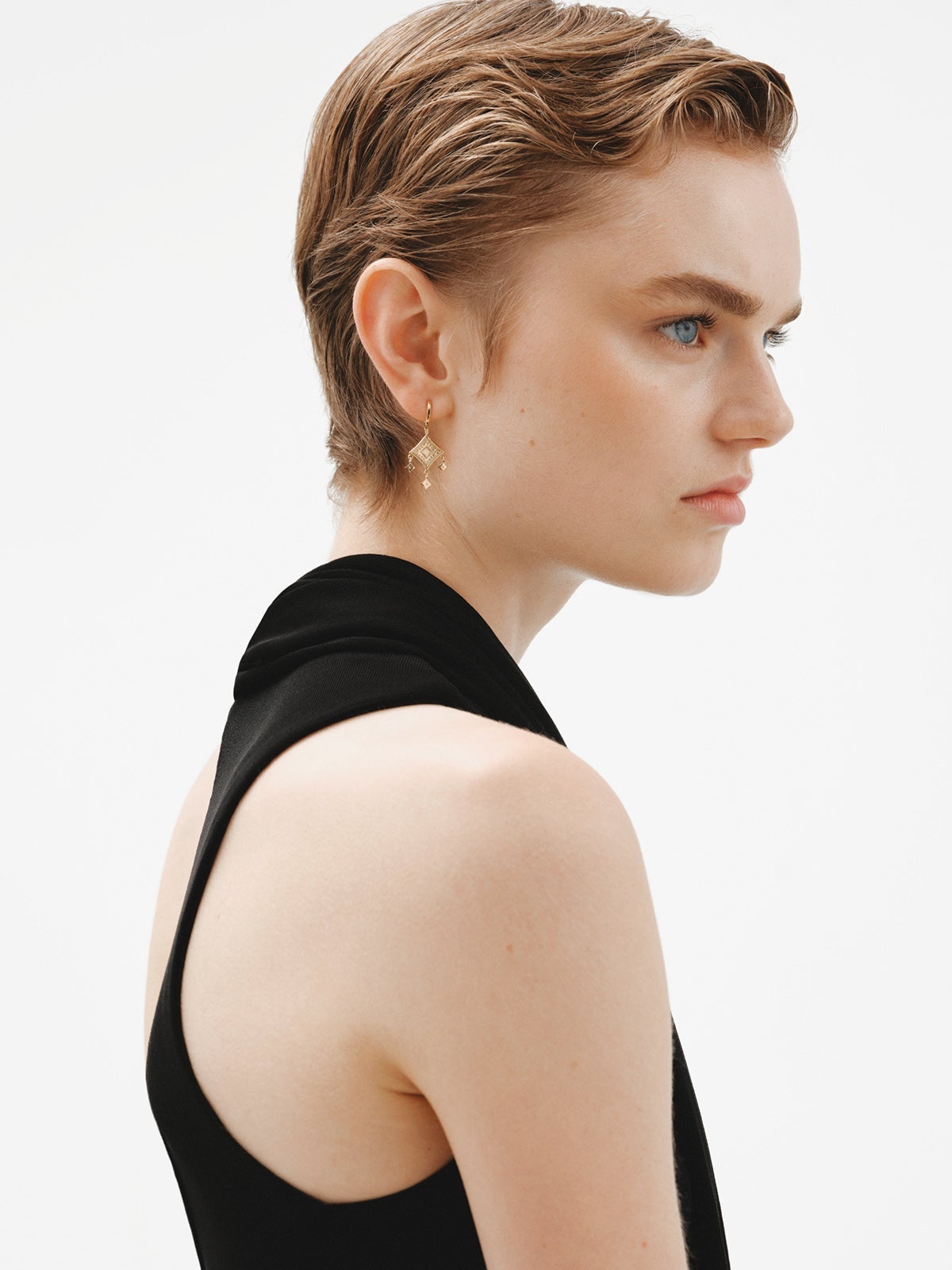 Pendientes de aro de plata 925 bañada en oro amarillo de 18K con motivos étnicos