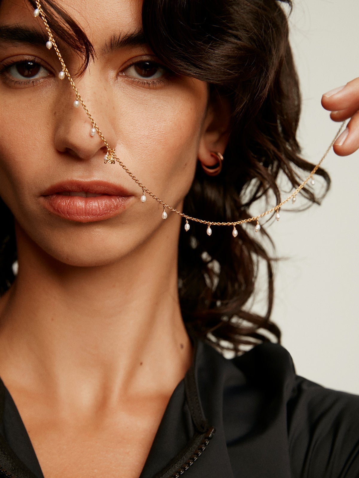 Collar de plata 925 bañada en oro amarillo de 18K con perlas de río y flor de loto