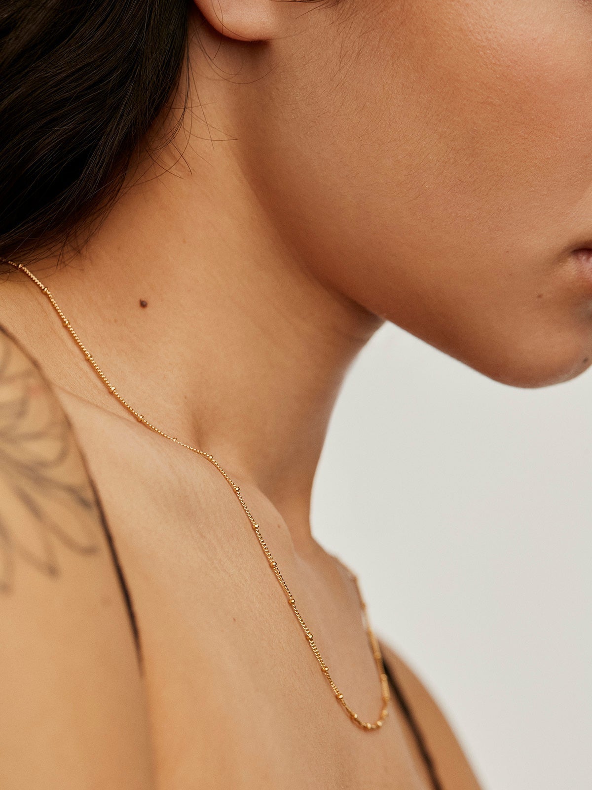 Cadena de plata 925 bañada en oro amarillo de 18K con bolitas