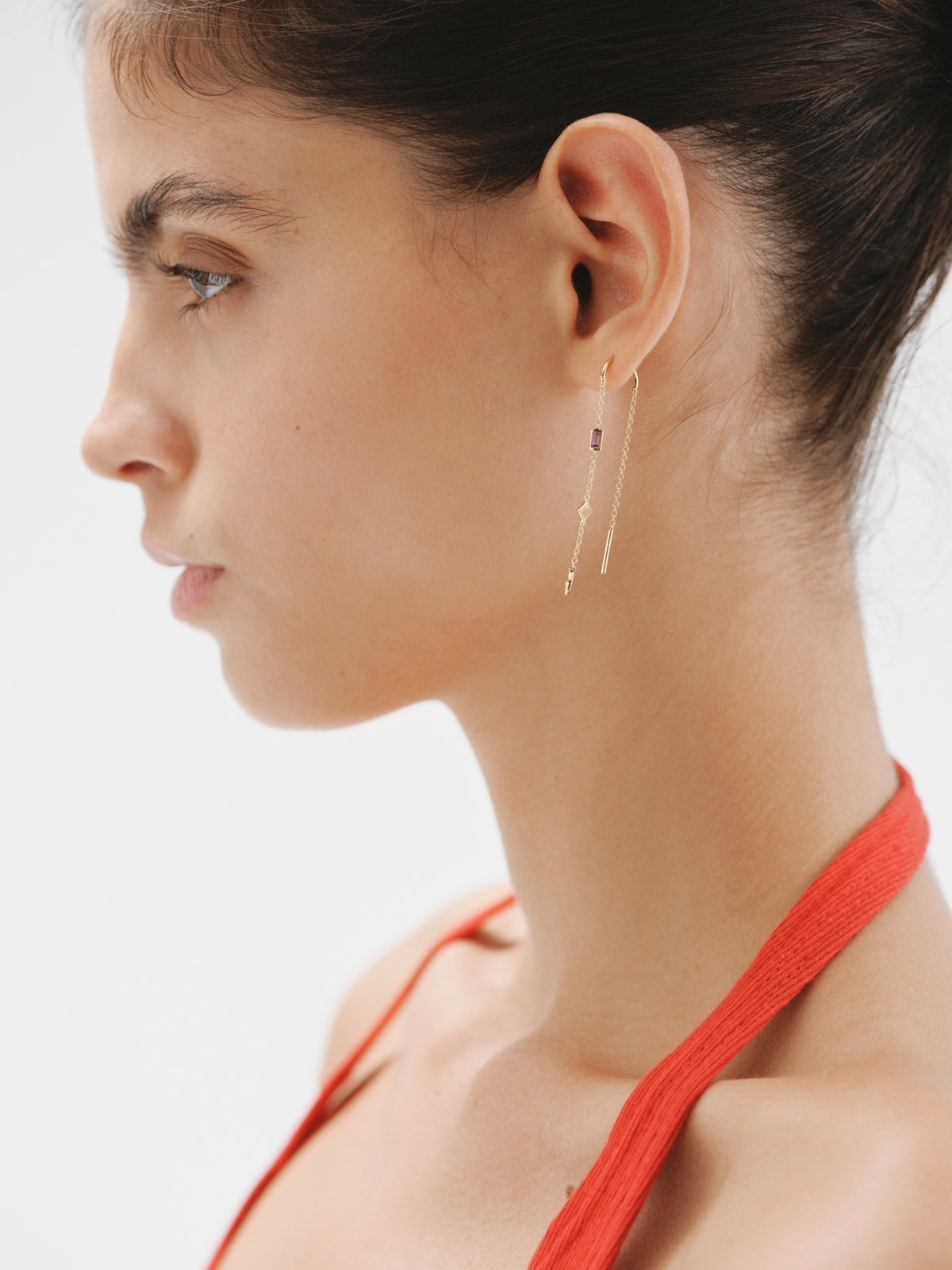 Pendiente individual de plata 925 bañada en oro amarillo de 18K con rodolita, cuarzo y topacio