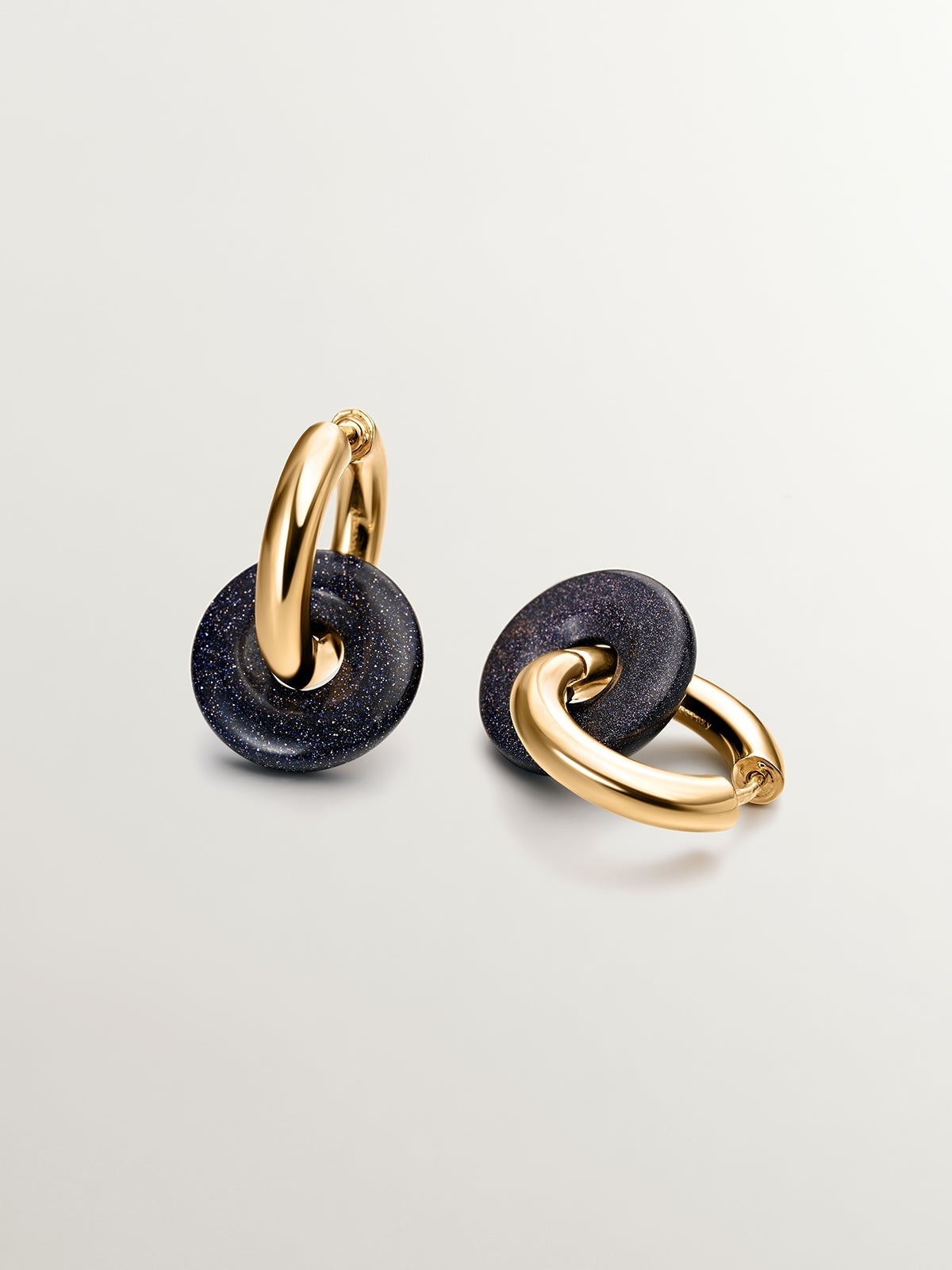 Pendientes de aro de plata 925 bañada en oro amarillo de 18K con arenisca azul