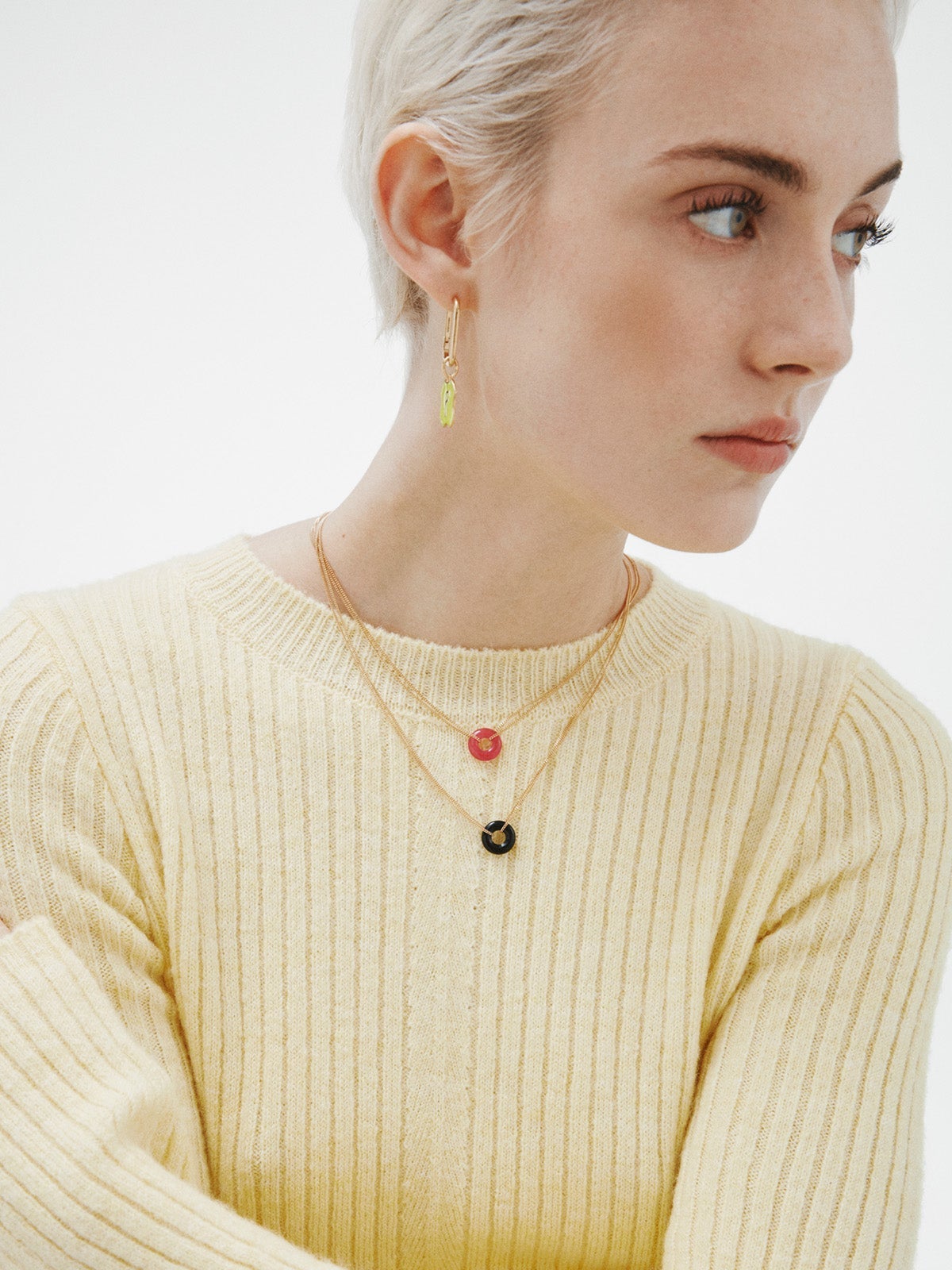 Collar de plata 925 bañada en oro amarillo de 18K con jade rojo