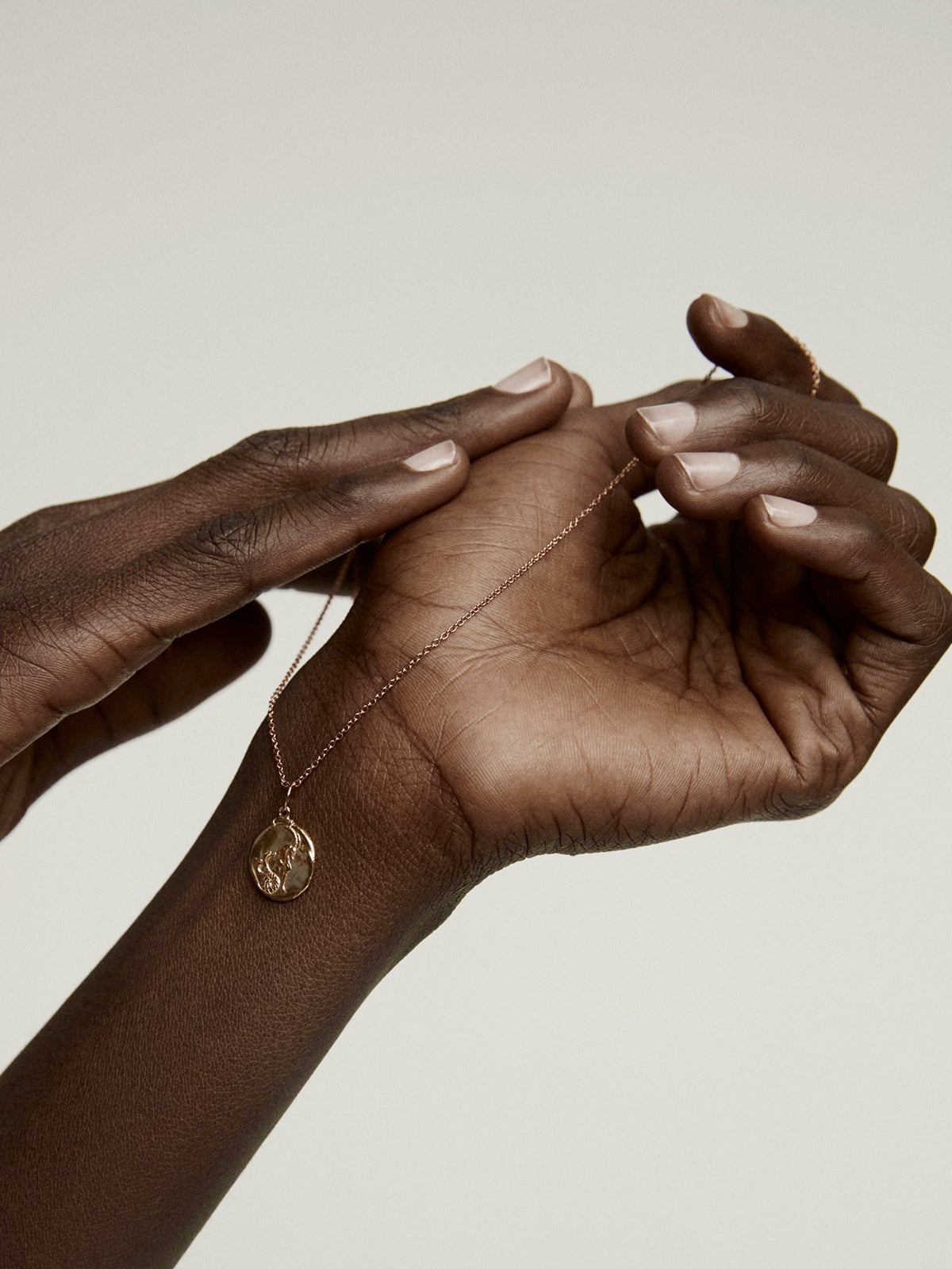 Charm Capricornio de plata 925 bañada en oro amarillo de 18K