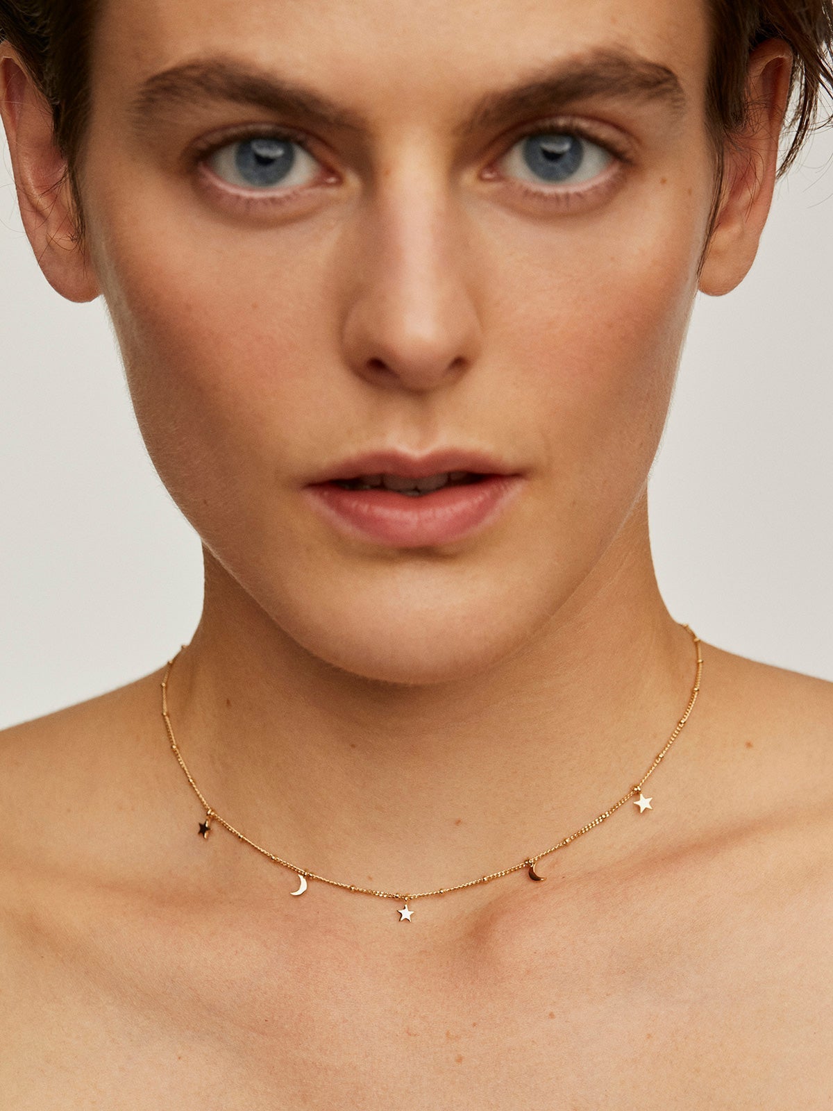 Collar de plata 925 bañada en oro amarillo de 18K con estrellas y lunas