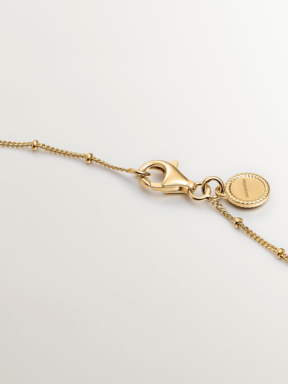 Collar de plata 925 bañada en oro amarillo de 18K con estrellas y lunas