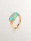 Anillo tipo sello de plata 925 bañada en oro amarillo de 18K con escarabajo y esmalte turquesa