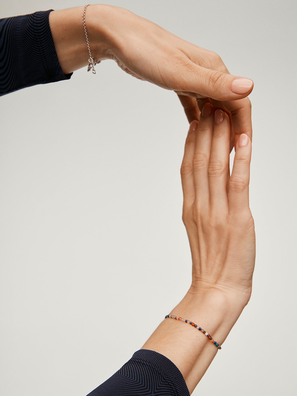 Pulsera de plata 925 bañada en oro amarillo de 18K con bolitas de piedras preciosas multicolor