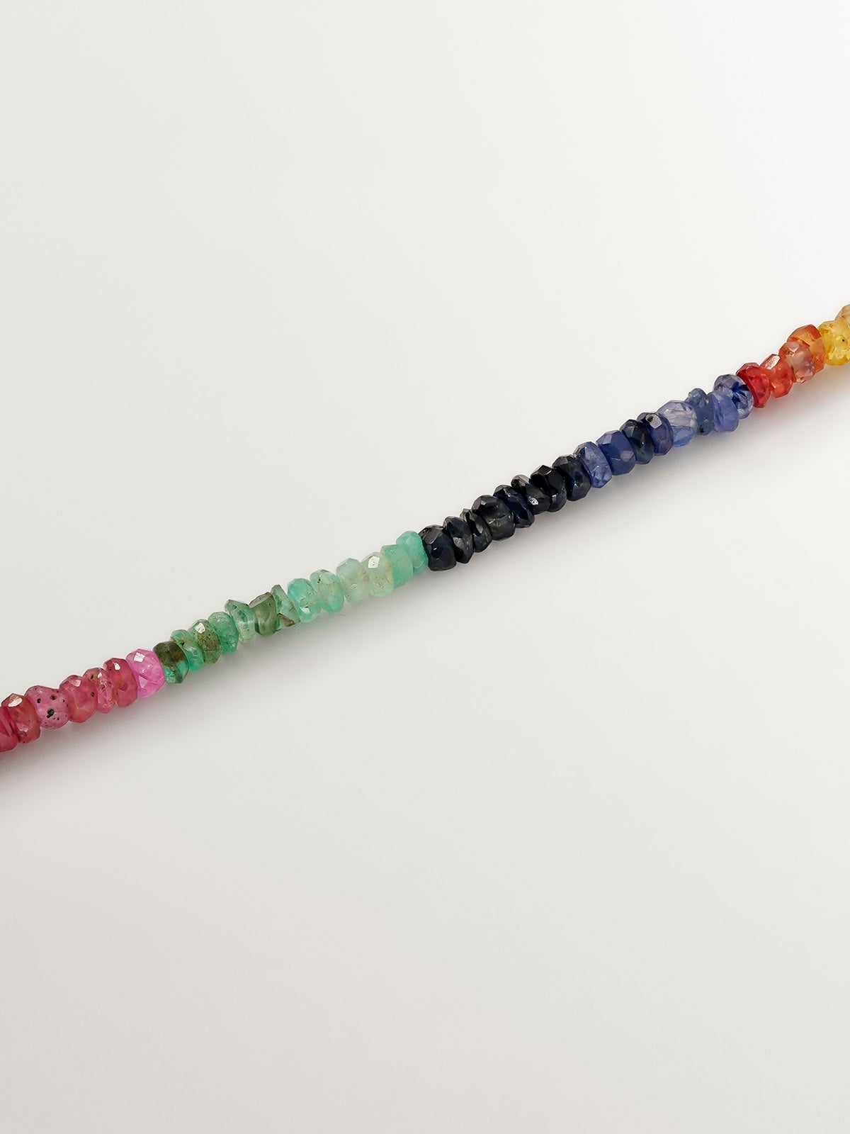 Collar de plata 925 bañada en oro amarillo de 18K con zafiros multicolor, rodolita rosa y amatista morada