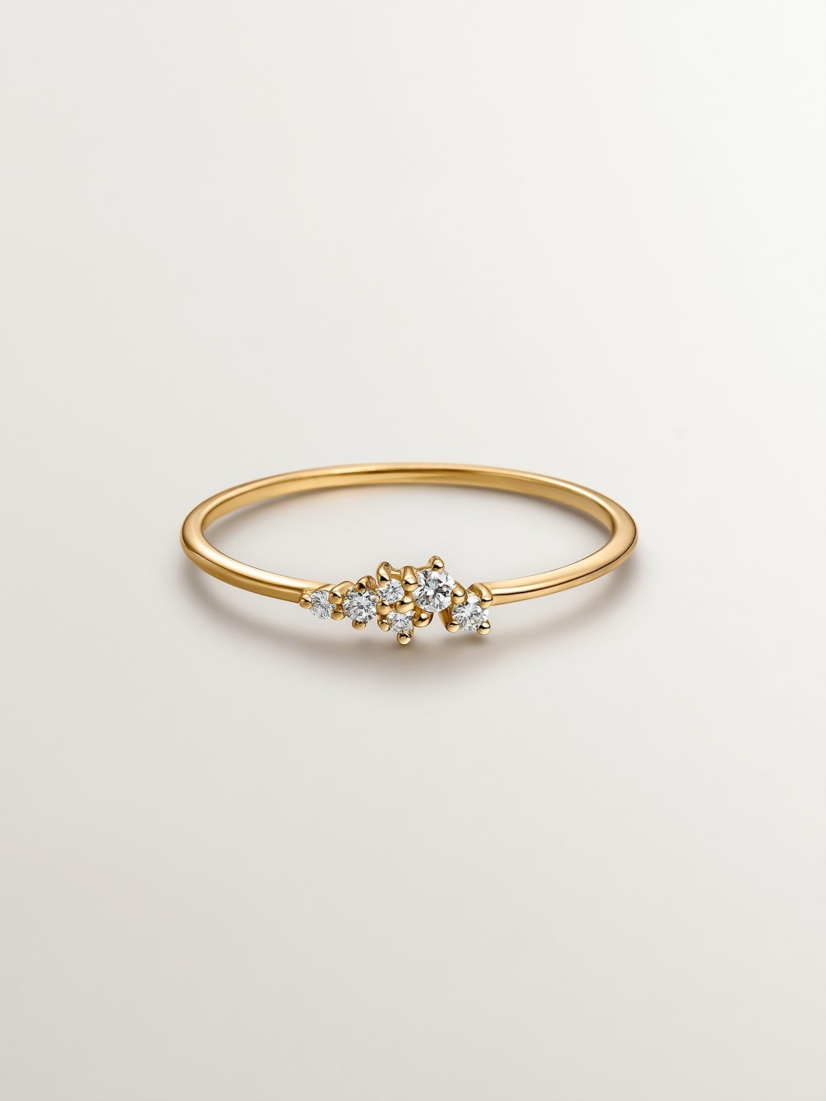 Anillo de oro amarillo de 9K con diamantes 0,025 cts