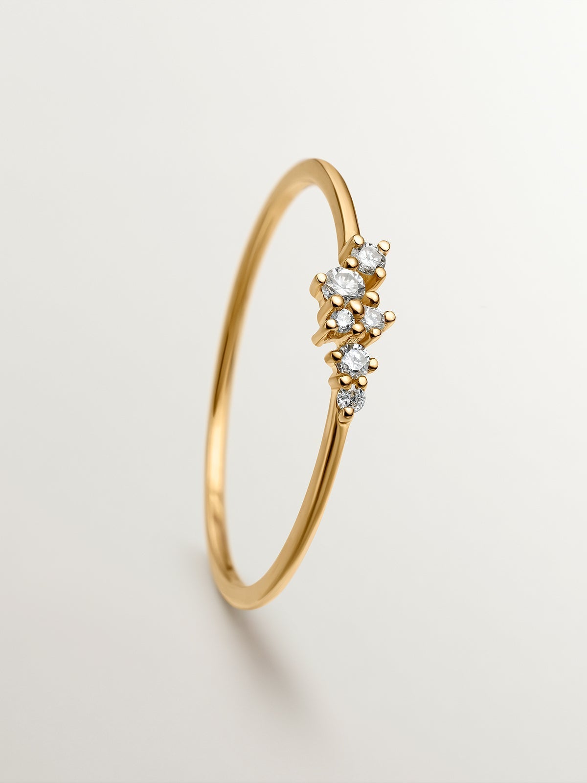 Anillo de oro amarillo de 9K con diamantes 0,025 cts