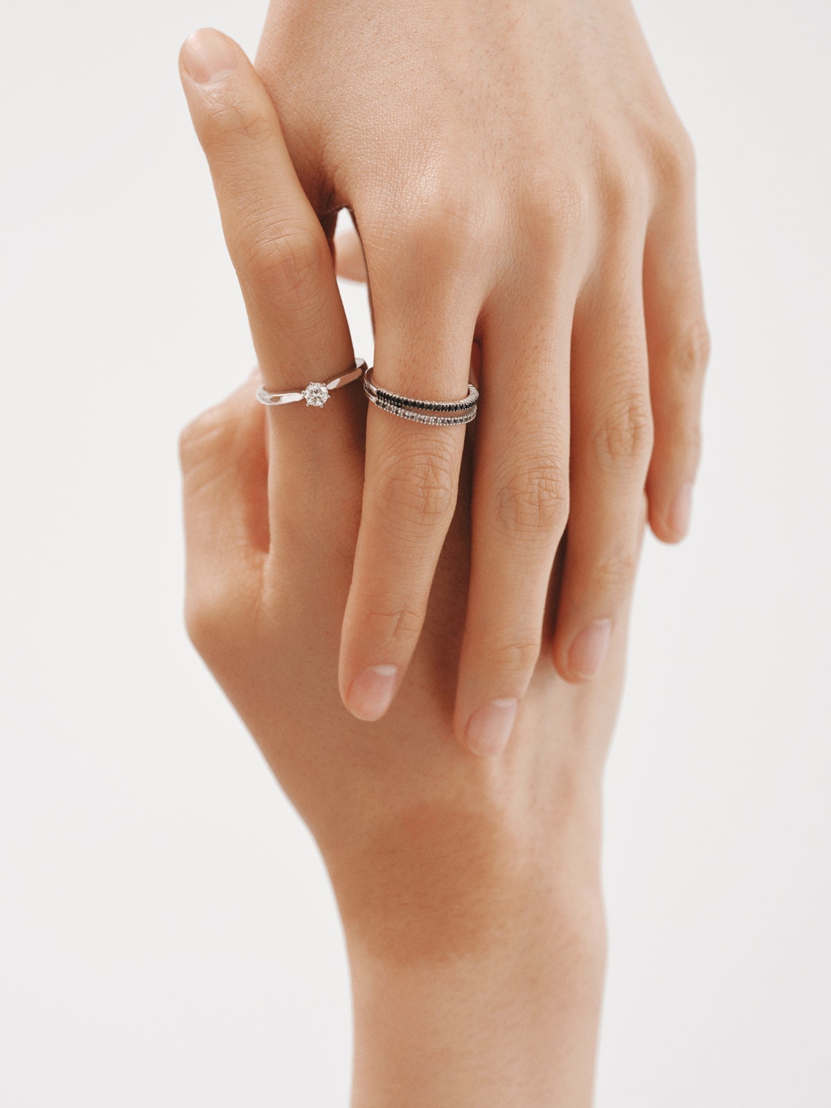 Anillo doble de plata 925 con espinelas negras y topacios blancos