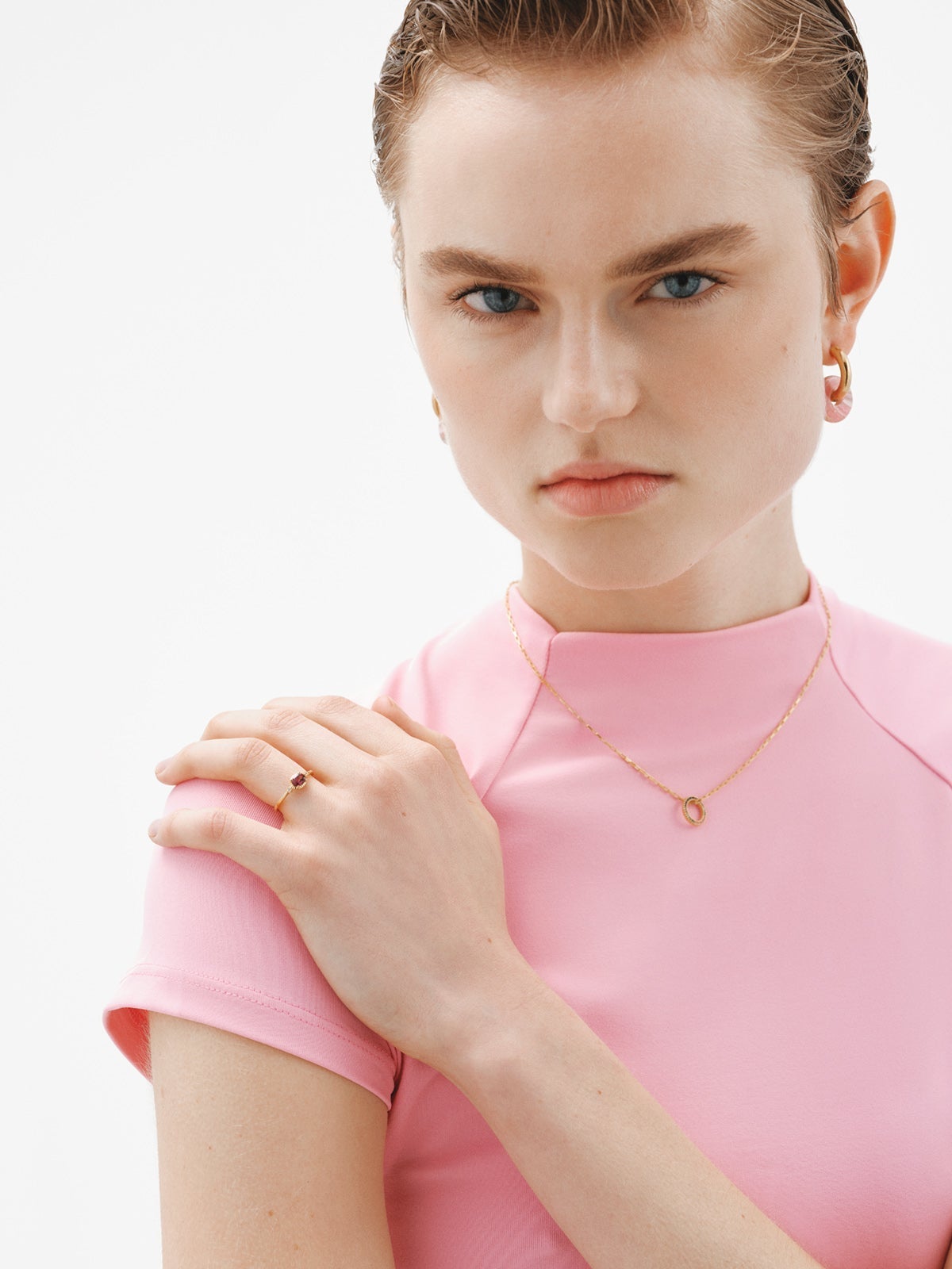 Colgante de plata 925 bañada en oro amarillo de 18K con tsavoritas y zafiros multicolor