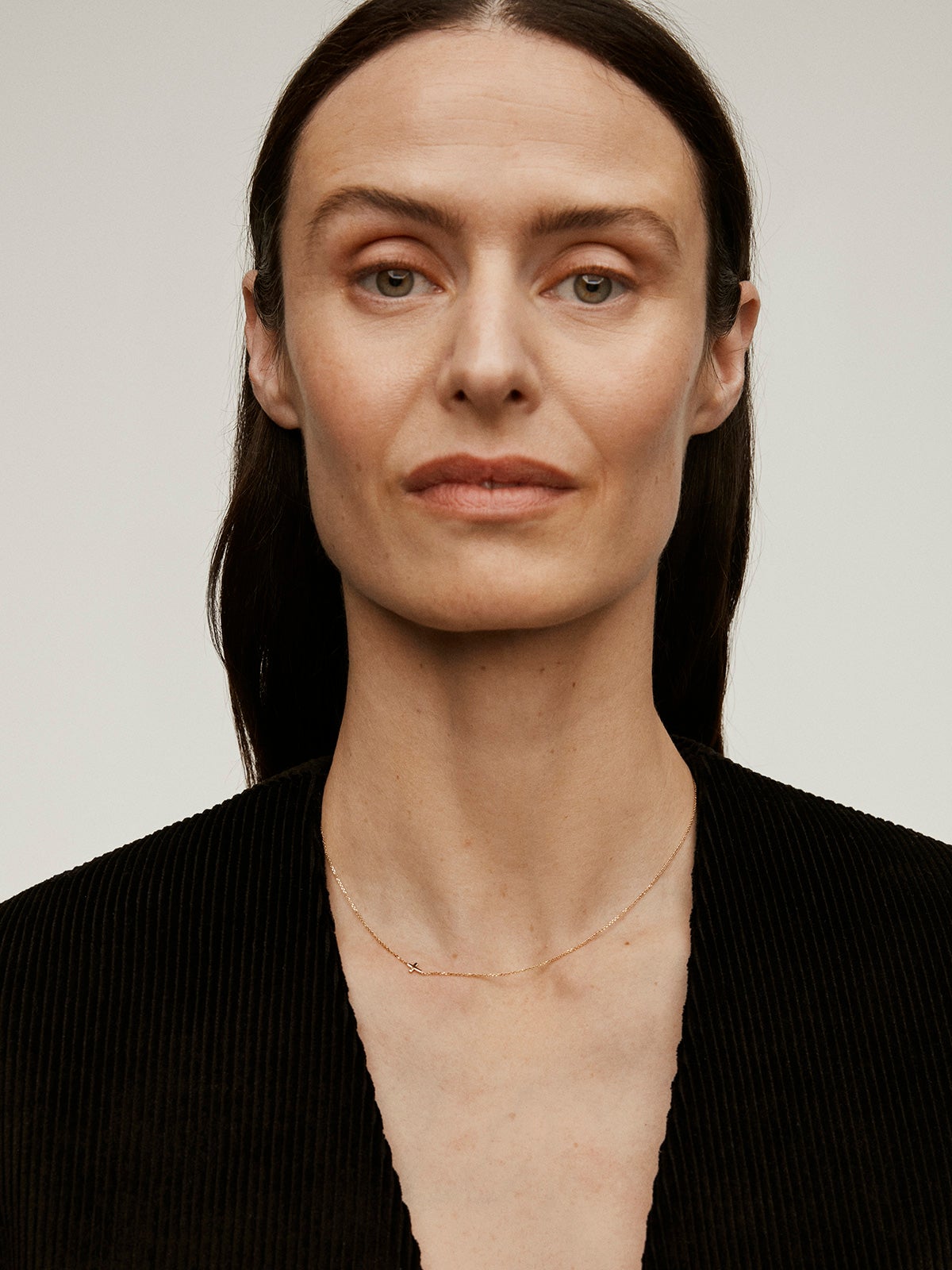 Cadena de oro amarillo de 9K con cruz