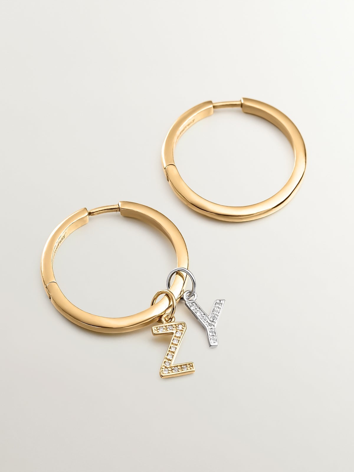 Charm de plata 925 y topacios blancos inicial Y