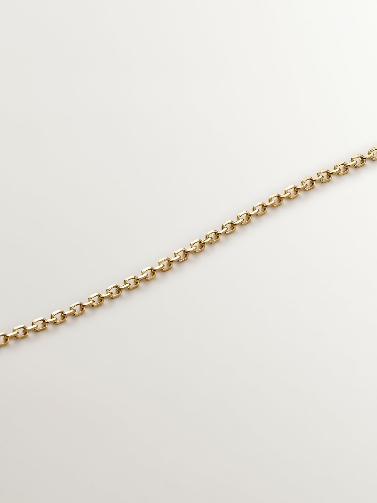 Colgante de oro amarillo de 18K con camaleón y diamantes