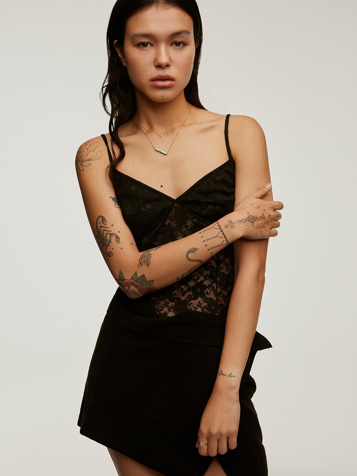 Colgante de oro amarillo de 18K con forma de águila y diamantes