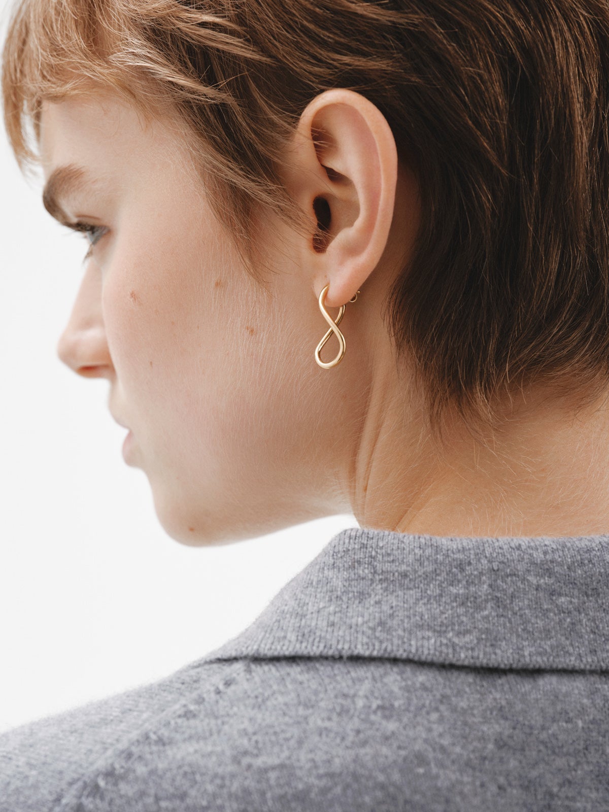 Pendientes de aro ondulados medianos de plata 925 bañada en oro amarillo de 18K