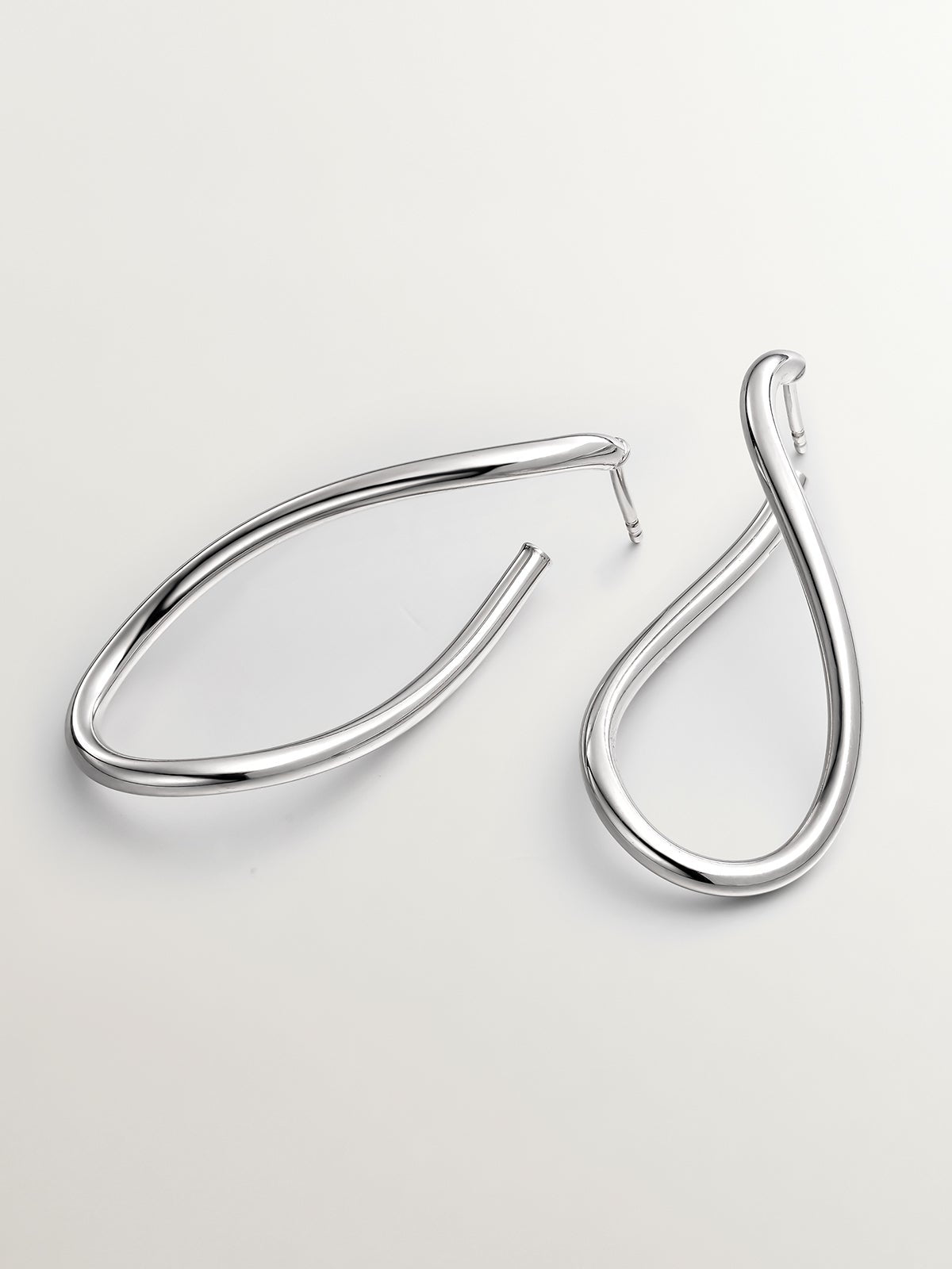 Pendientes de aro ondulados grandes de plata 925