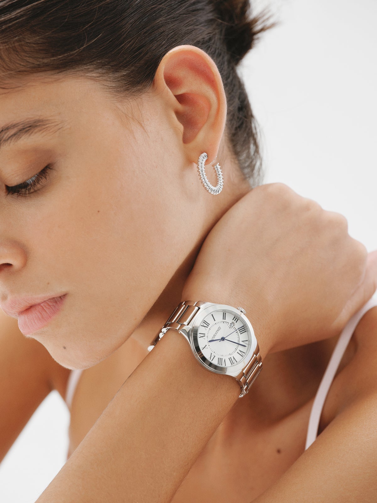 Pendientes de aro medianos de plata 925 con acabado en relieve