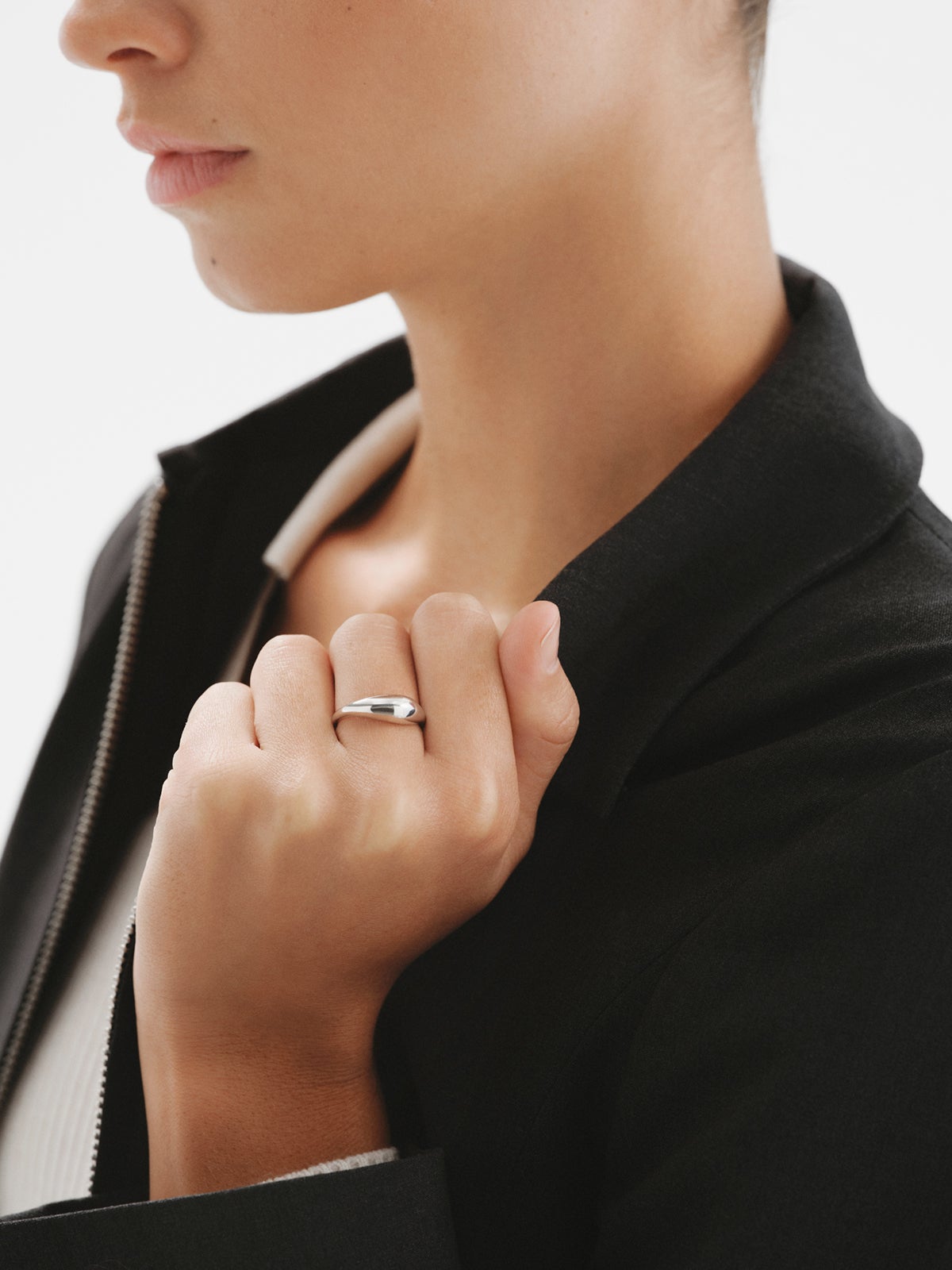 Anillo abombado de plata 925