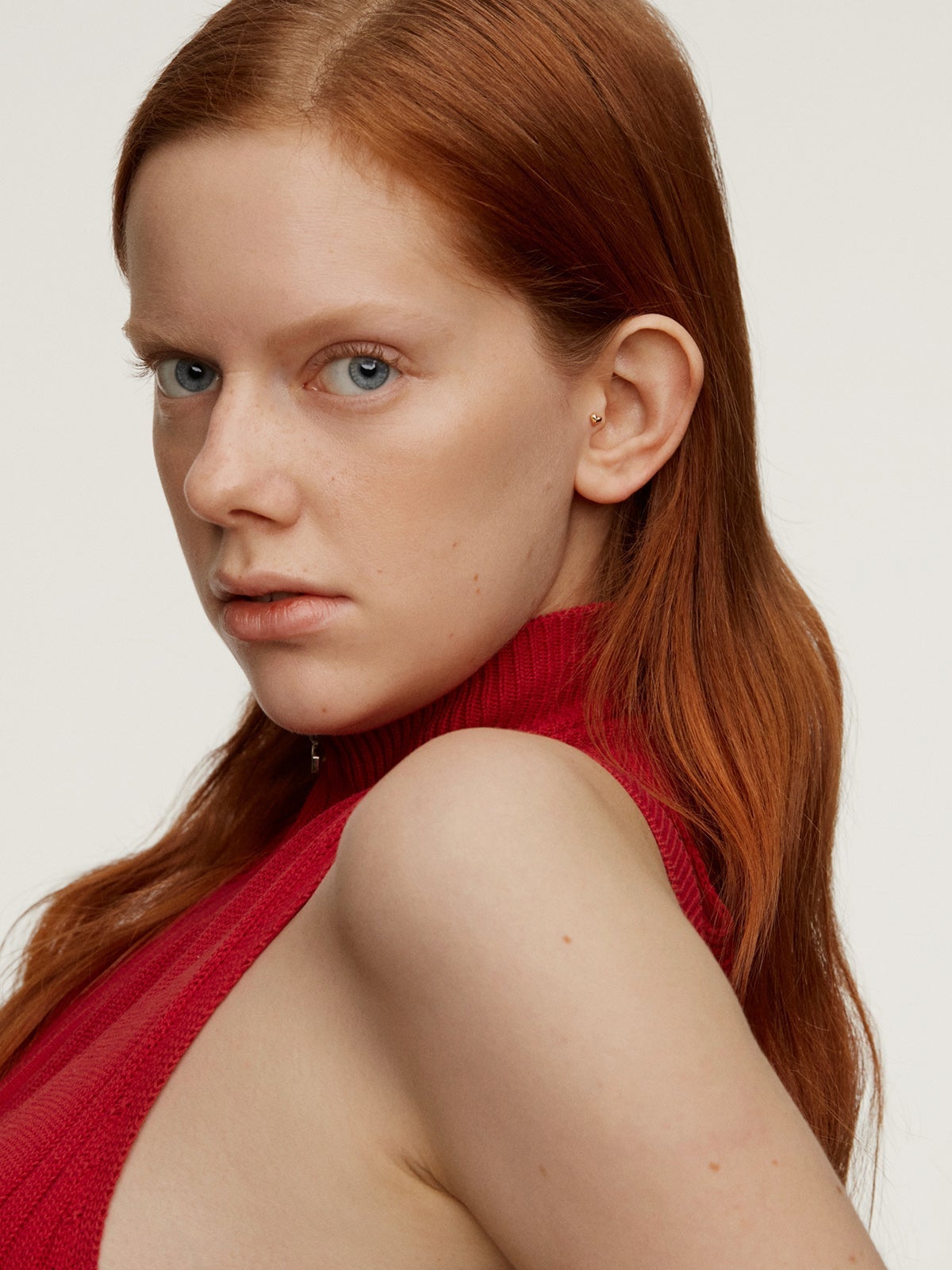 Piercing de oro amarillo de 18K con forma de corazón