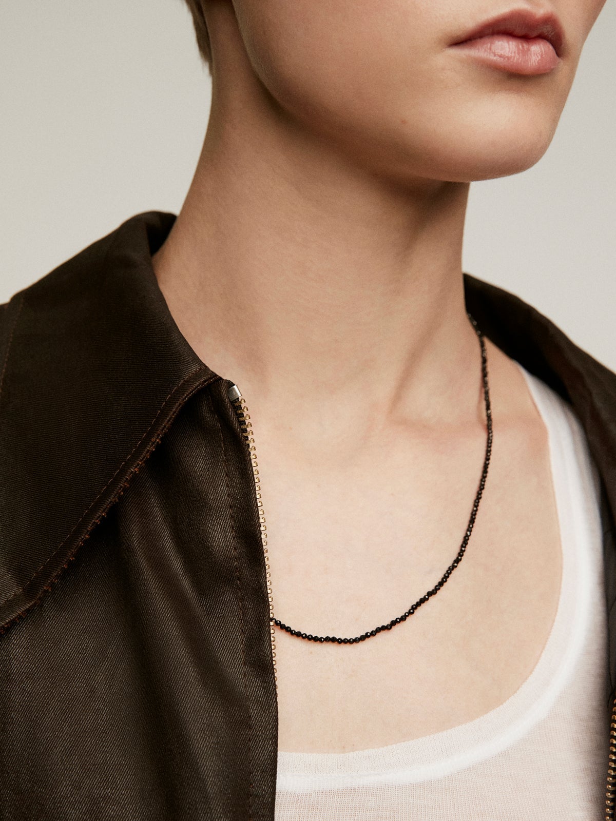 Collar de plata 925 con bolitas de espinelas negras