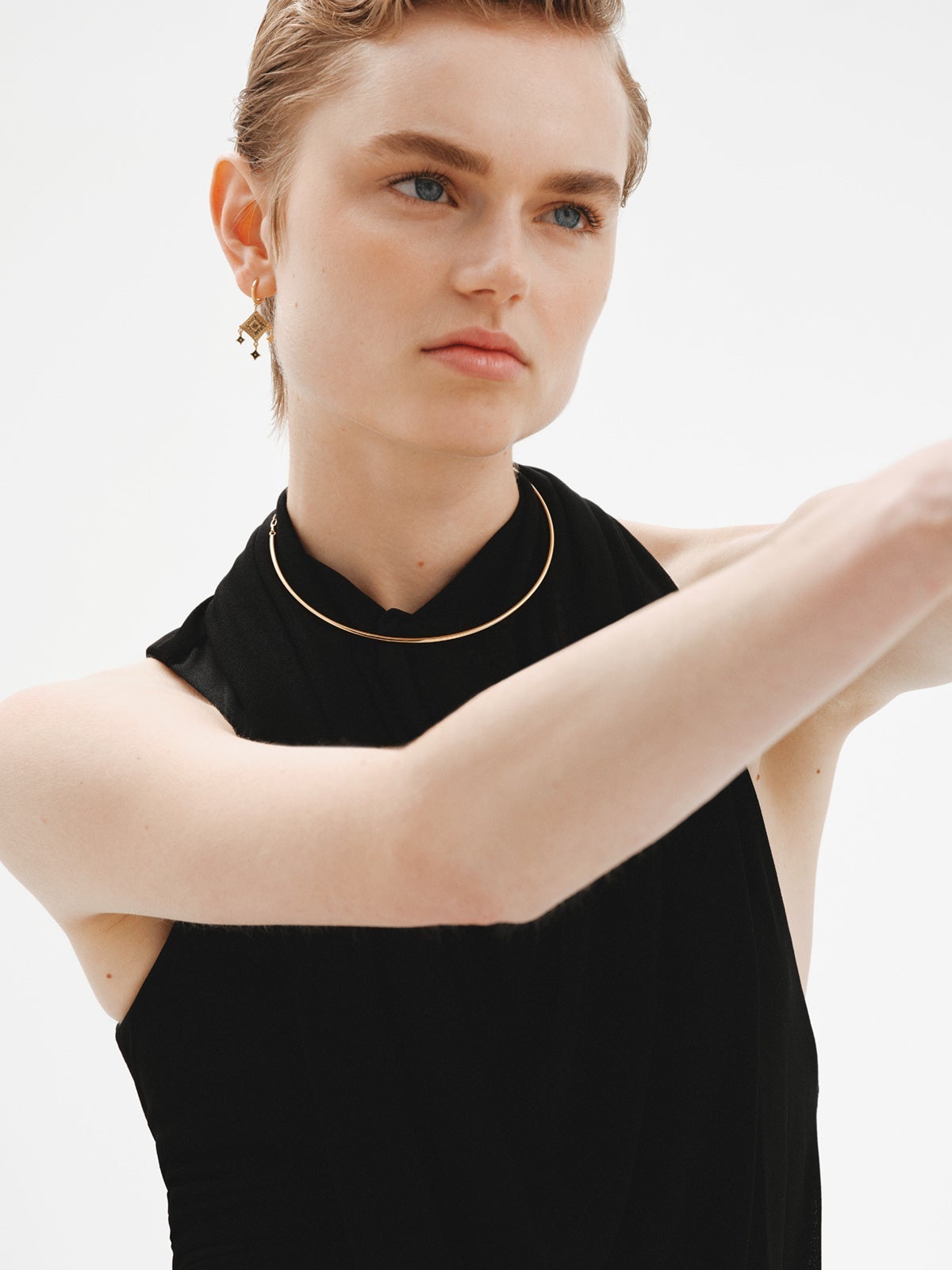 Collar rígido de plata 925 bañada en oro amarillo de 18K