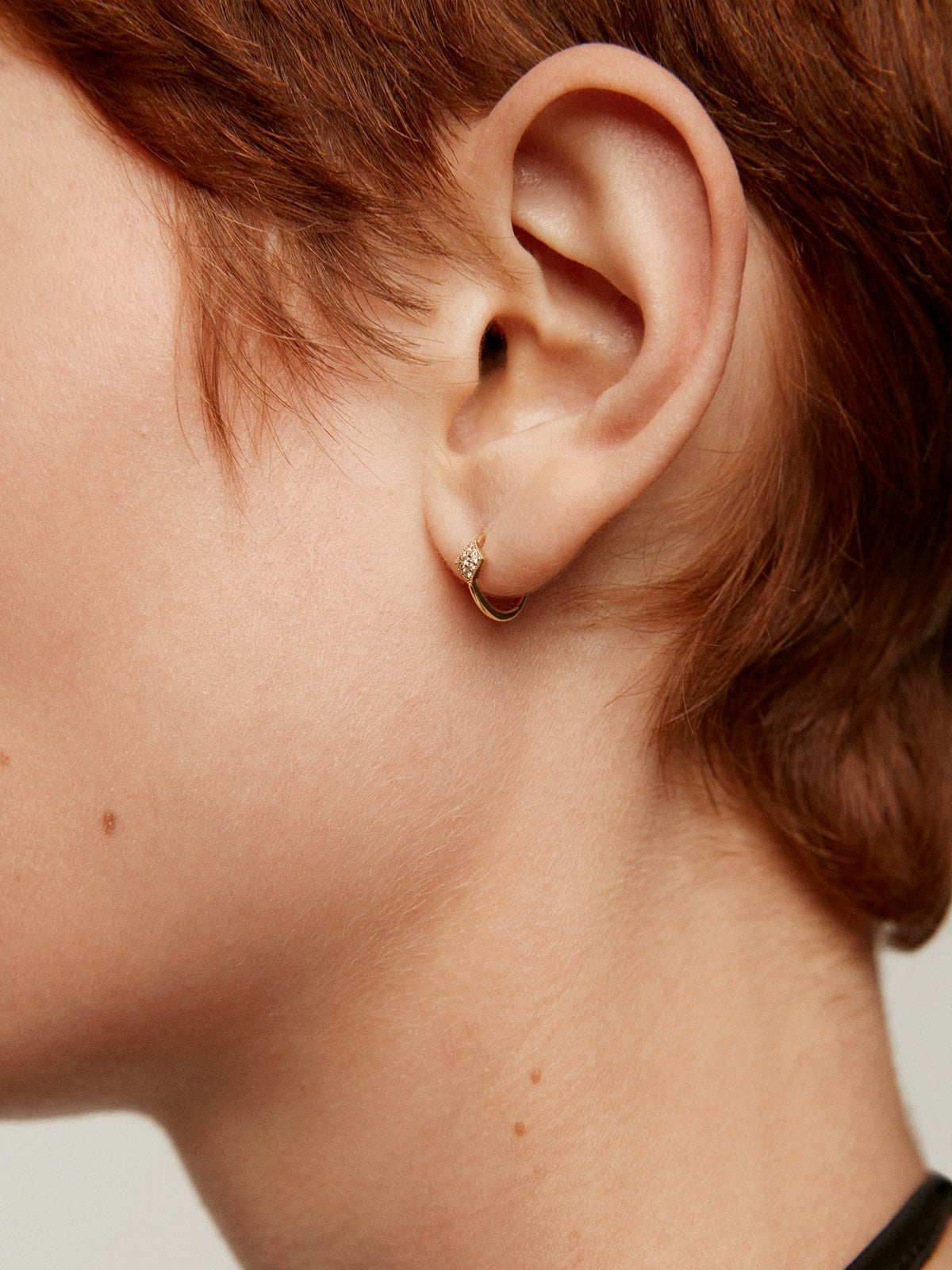 Pendiente de oro amarillo de 18K con diamantes