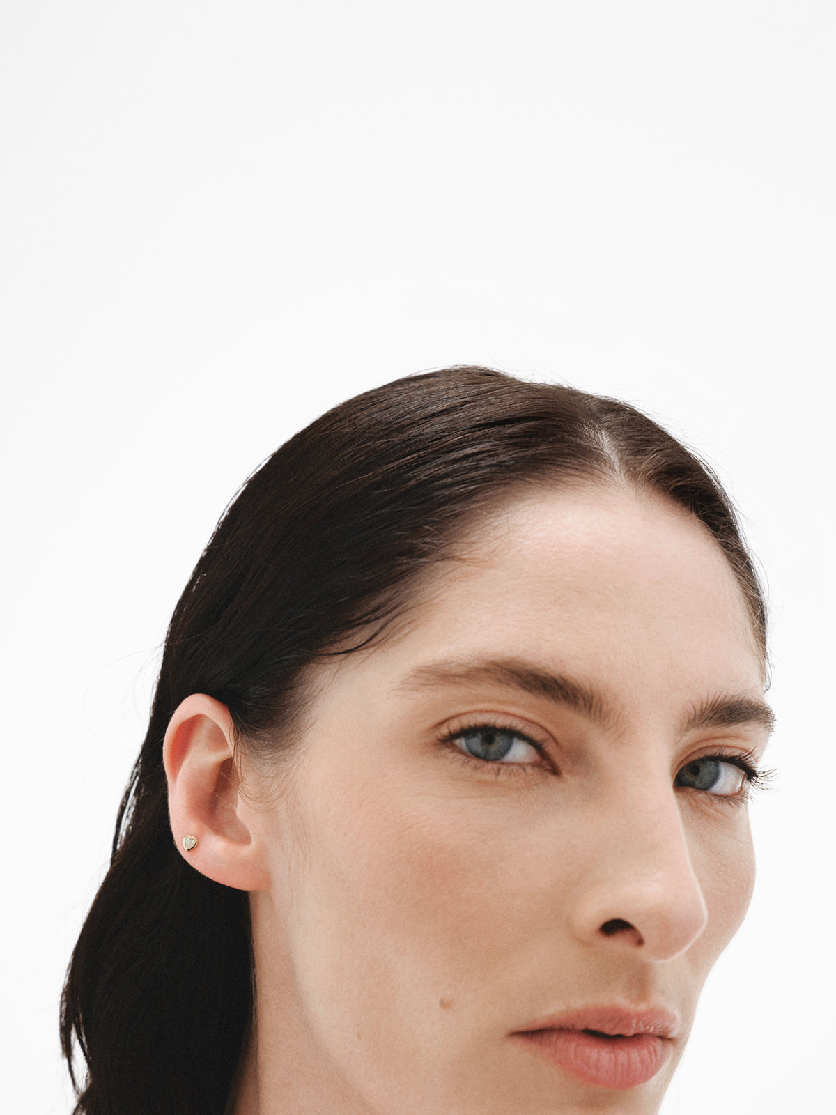 Piercing individual de oro amarillo de 18K con ópalo turquesa