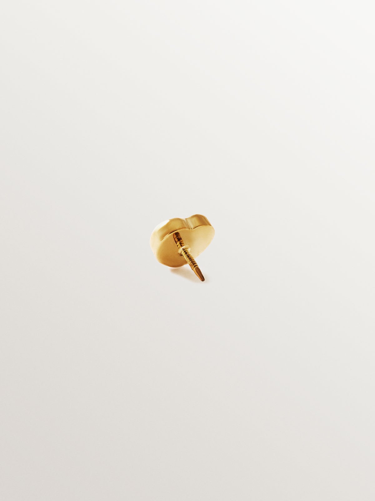 Piercing individual de oro amarillo de 18K con ópalo turquesa