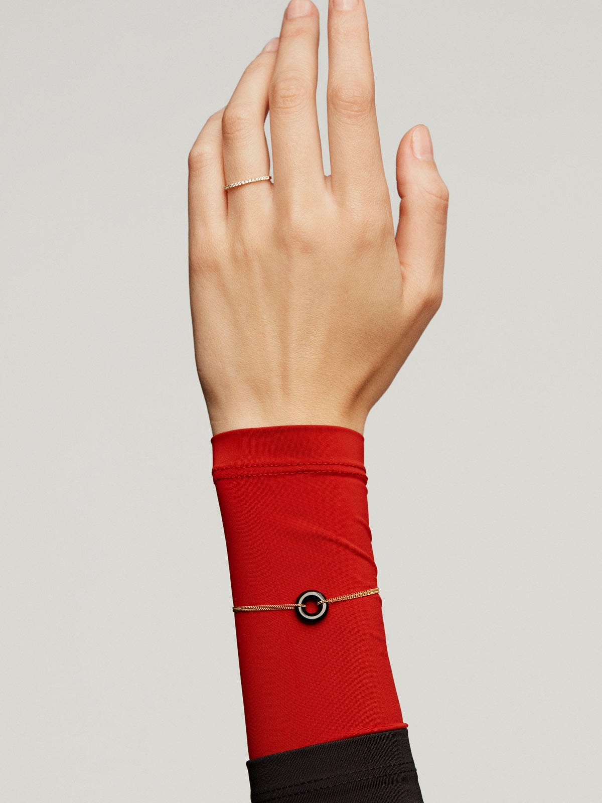 Anillo de oro amarillo de 18K con diamantes en talla brillante