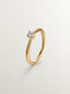 Anillo solitario de oro amarillo de 18k con diamante de 0,15cts