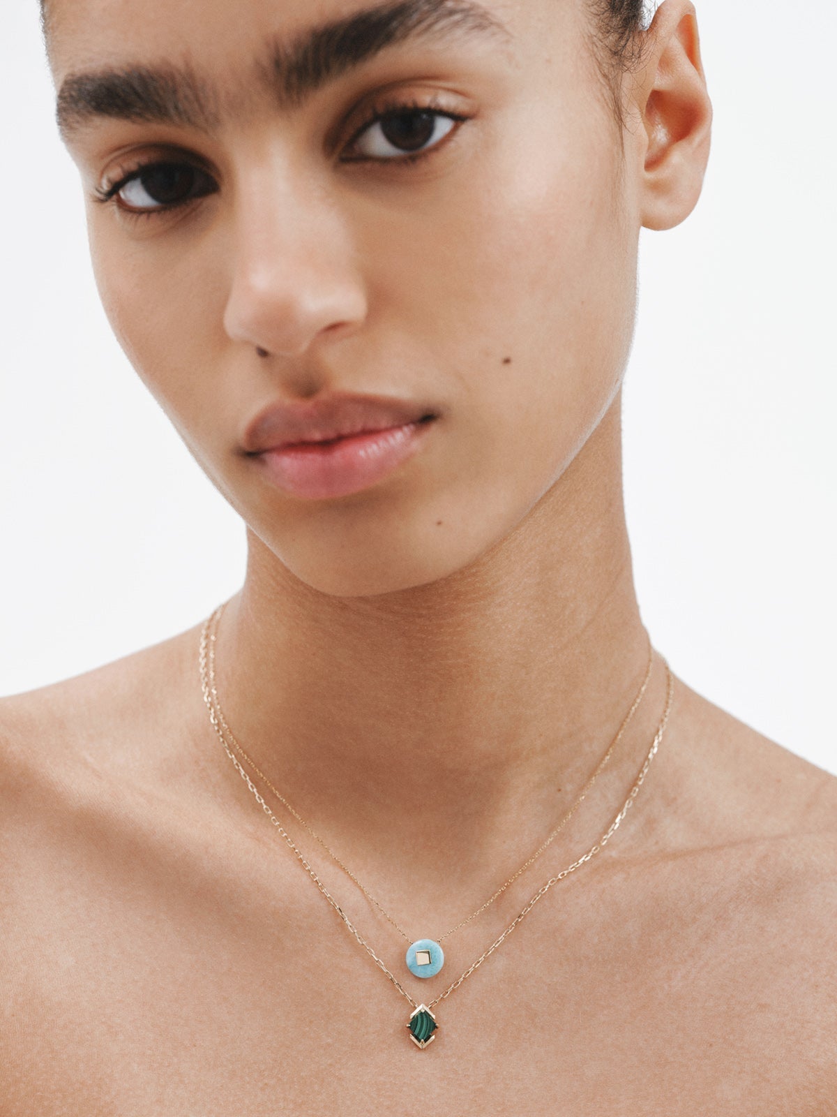 Colgante de oro amarillo de 9K con malaquita verde