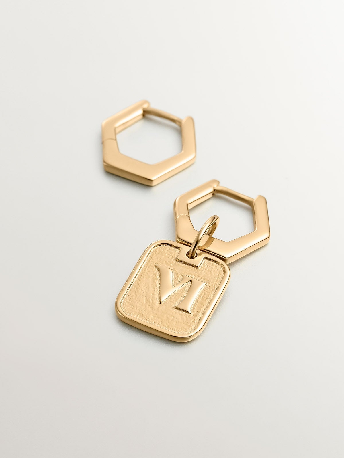 Pendientes de aro hexagonal de plata 925 bañada en oro amarillo de 18K