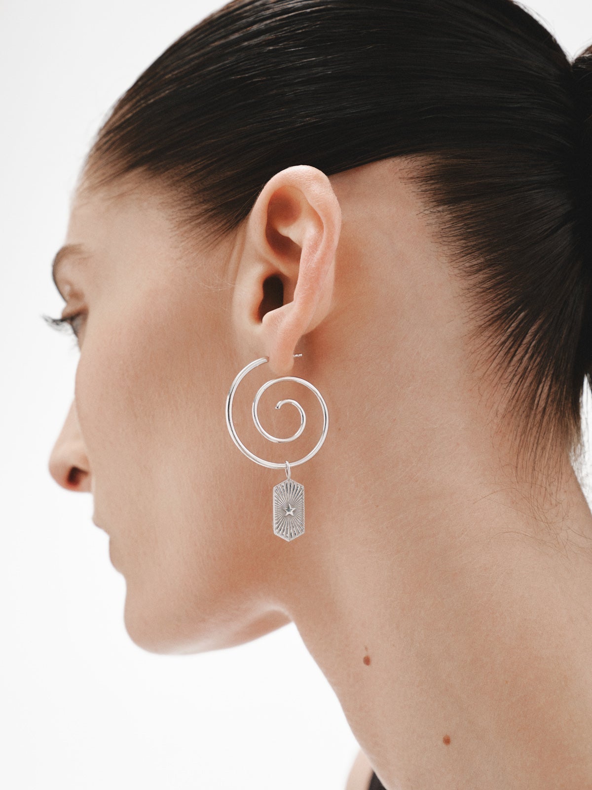 Charm de plata 925 Tierra con esmalte naranja