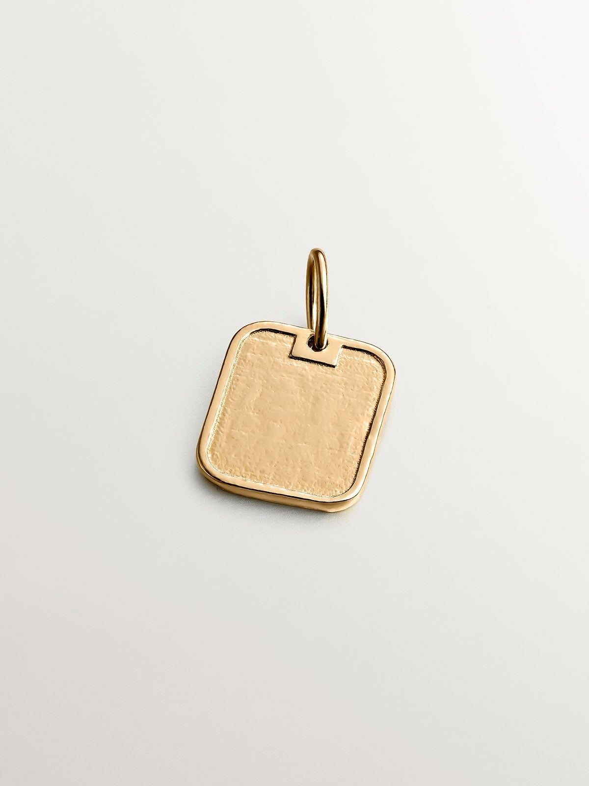 Charm de plata 925 bañada en oro amarillo de 18K con número 7