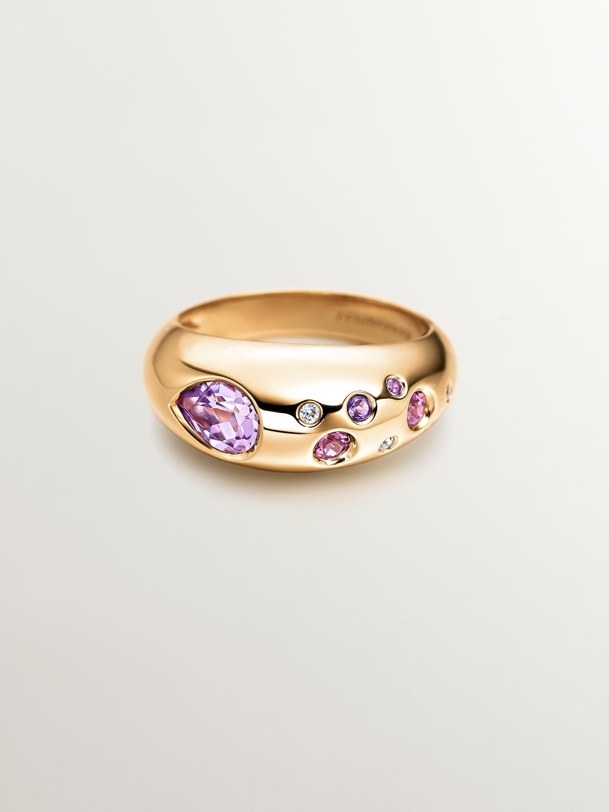 Anillo de plata 925 bañada en oro amarillo de 18K con amatistas rosas y moradas, topacios blancos y rodolitas rosas